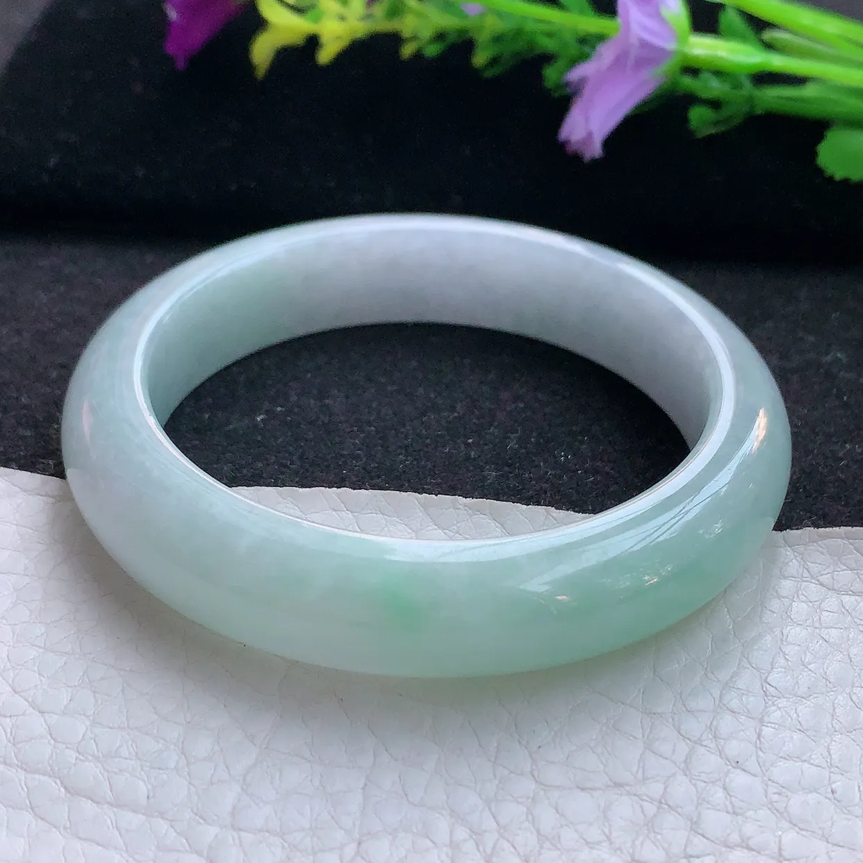 js实拍54.5*12*8.4平安镯 翡翠A货手镯水润半山水宽边正圈玉镯子