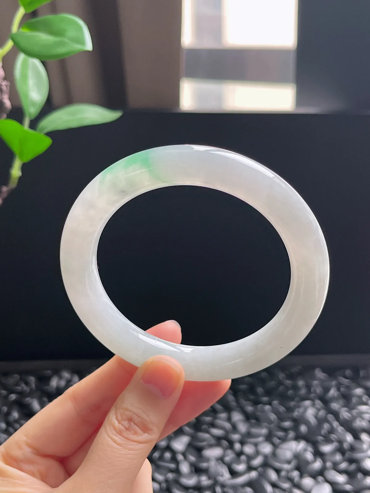 圆镯60圈口，翡翠冰糯种飘花手镯