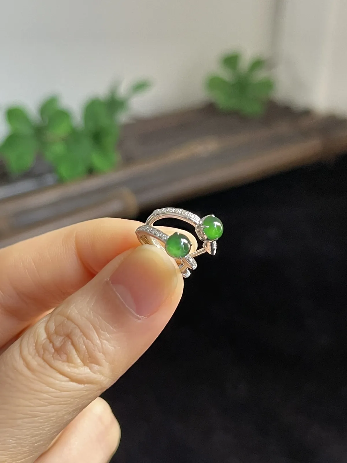 翡翠18K耳钉，美丽灵动