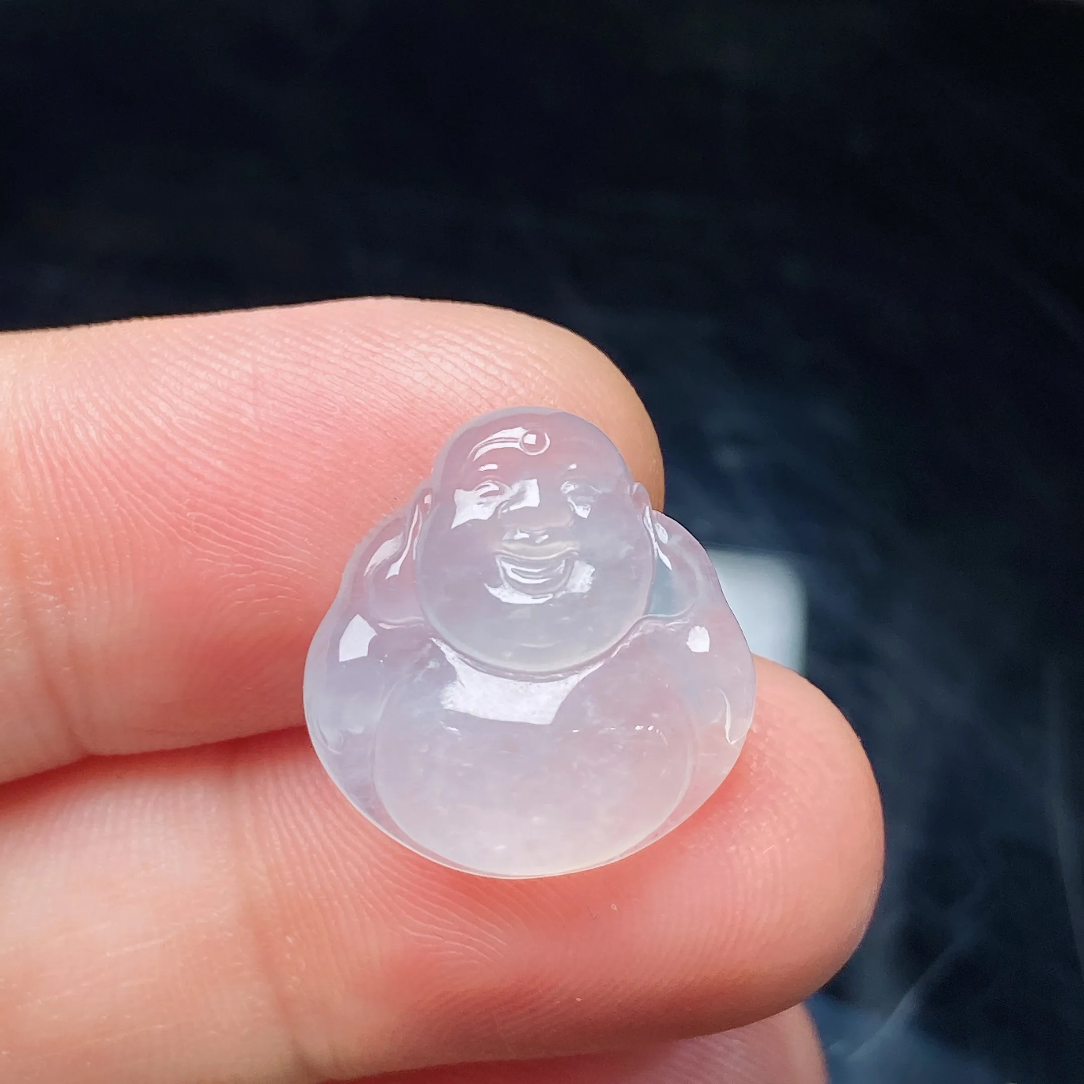 冰种舒佛，冰润细腻，品相好，种水足，整体尺寸16.8*15.8*3.7