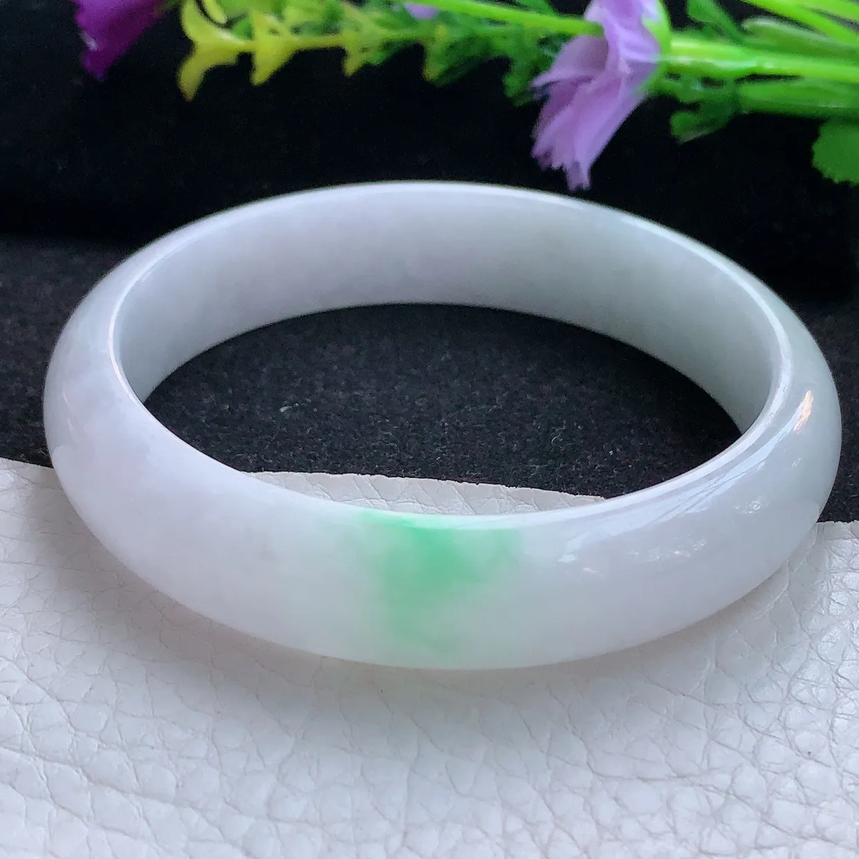 ee实拍59*13.5*7平安镯 天然翡翠A货手镯白底青宽边正圈玉镯子