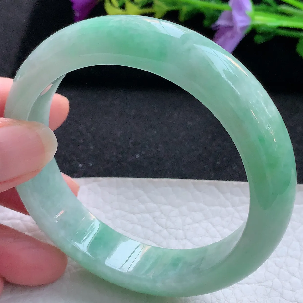 hy实拍58*14.3*8.8平安镯 天然翡翠A货手镯清新飘绿宽边正圈玉镯子