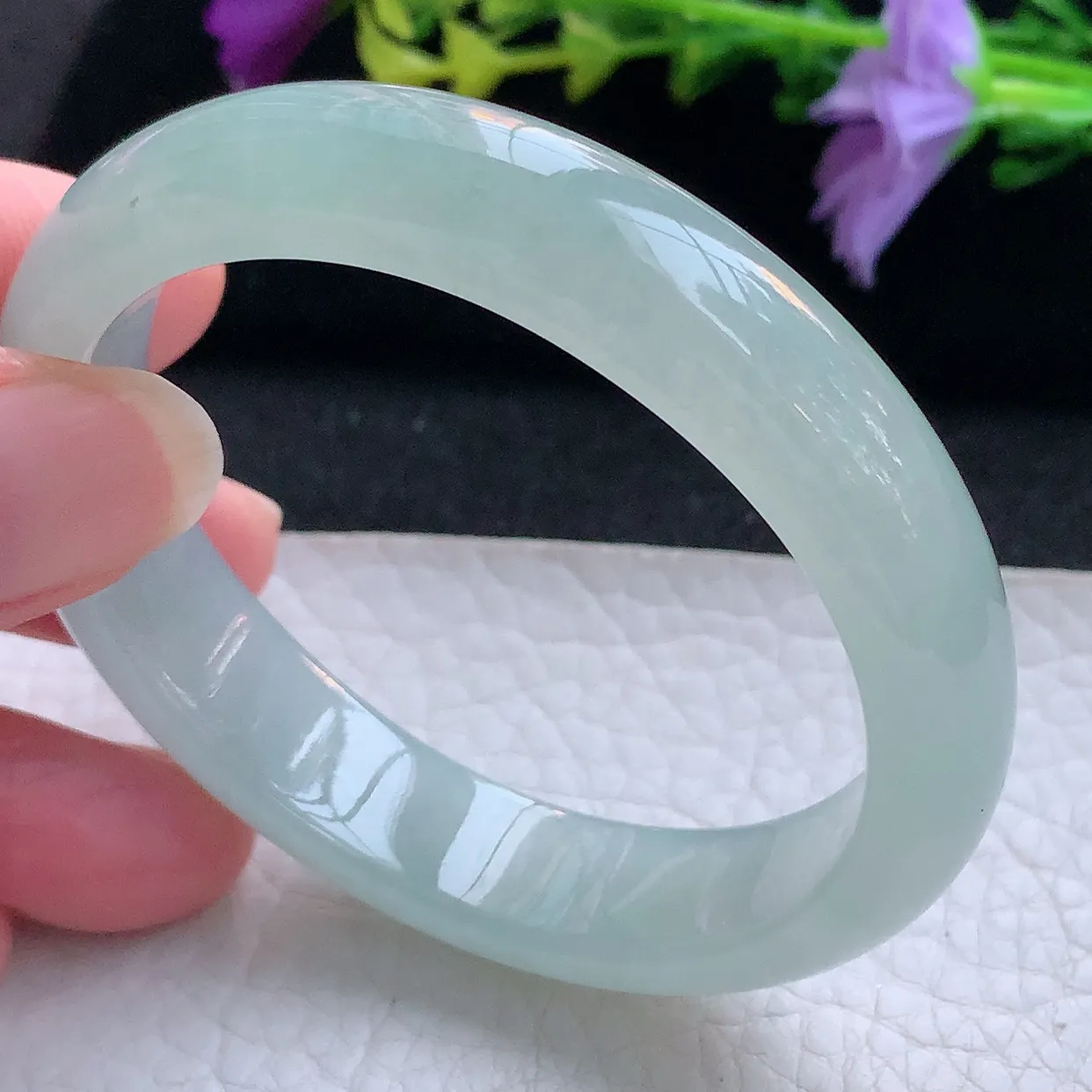 r实拍53*47*12.5*7.3贵妃镯 天然翡翠A货手镯冰晴蛋形宽边玉镯子