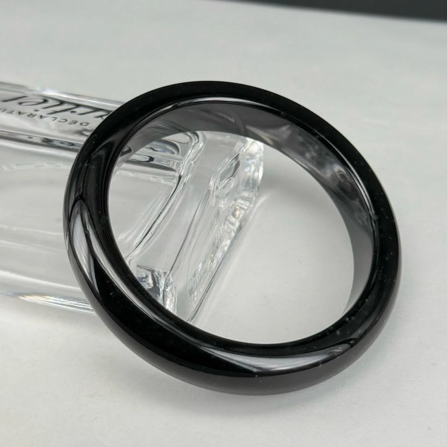 精品墨翠雪花棉手镯 种好色正 黑度极好 打灯通透 油性十足 尺寸57