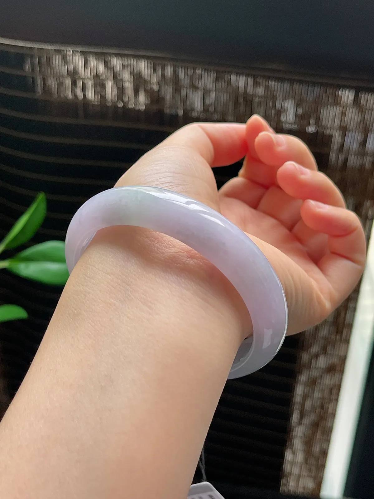 正圈59.4圈口，翡翠糯化种淡紫色手镯