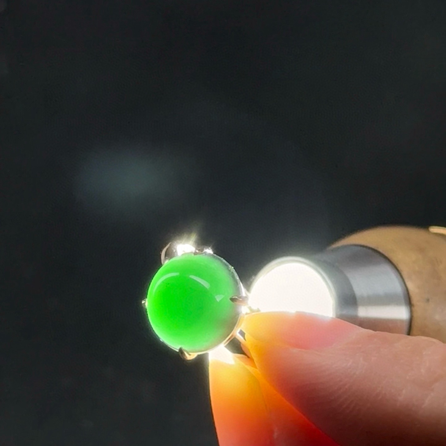 精品18k墨翠小蛋面女戒 种好色正 黑度极好 打灯通透 油性十足 尺寸10.1