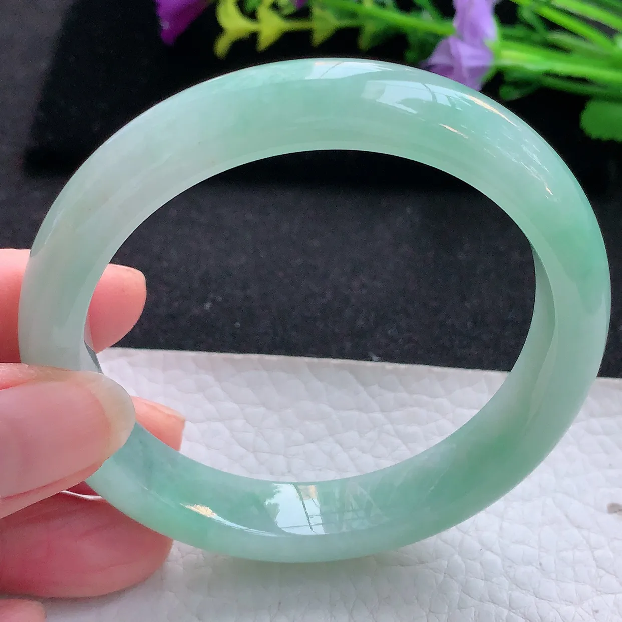 xx实拍57*12*8.3平安镯 天然翡翠A货手镯冰绿纯美宽边正圈玉镯子