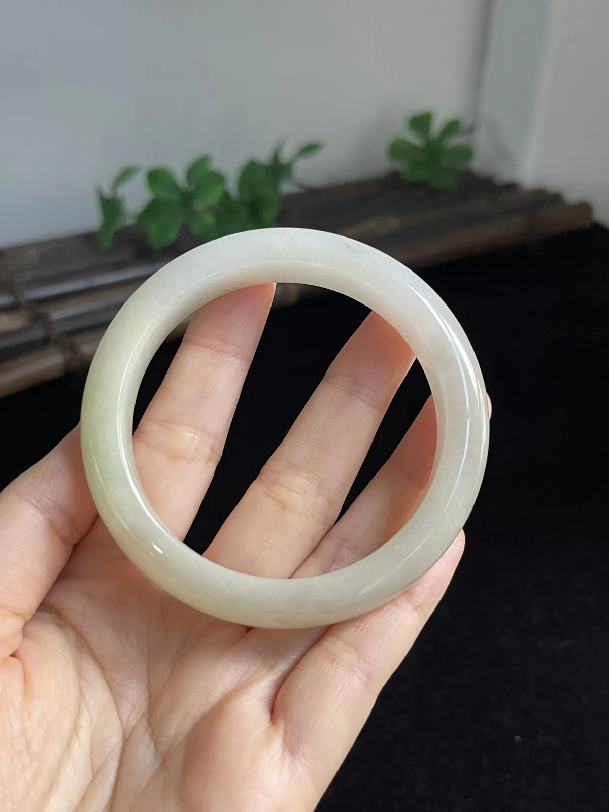 正圈56圈口，翡翠糯化种黄色手镯