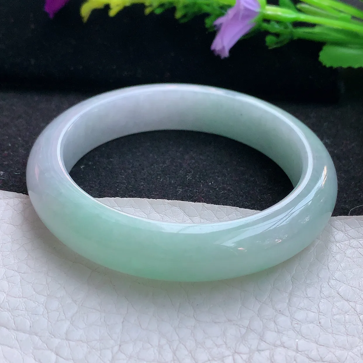 js实拍54.5*12*8.4平安镯 翡翠A货手镯水润半山水宽边正圈玉镯子