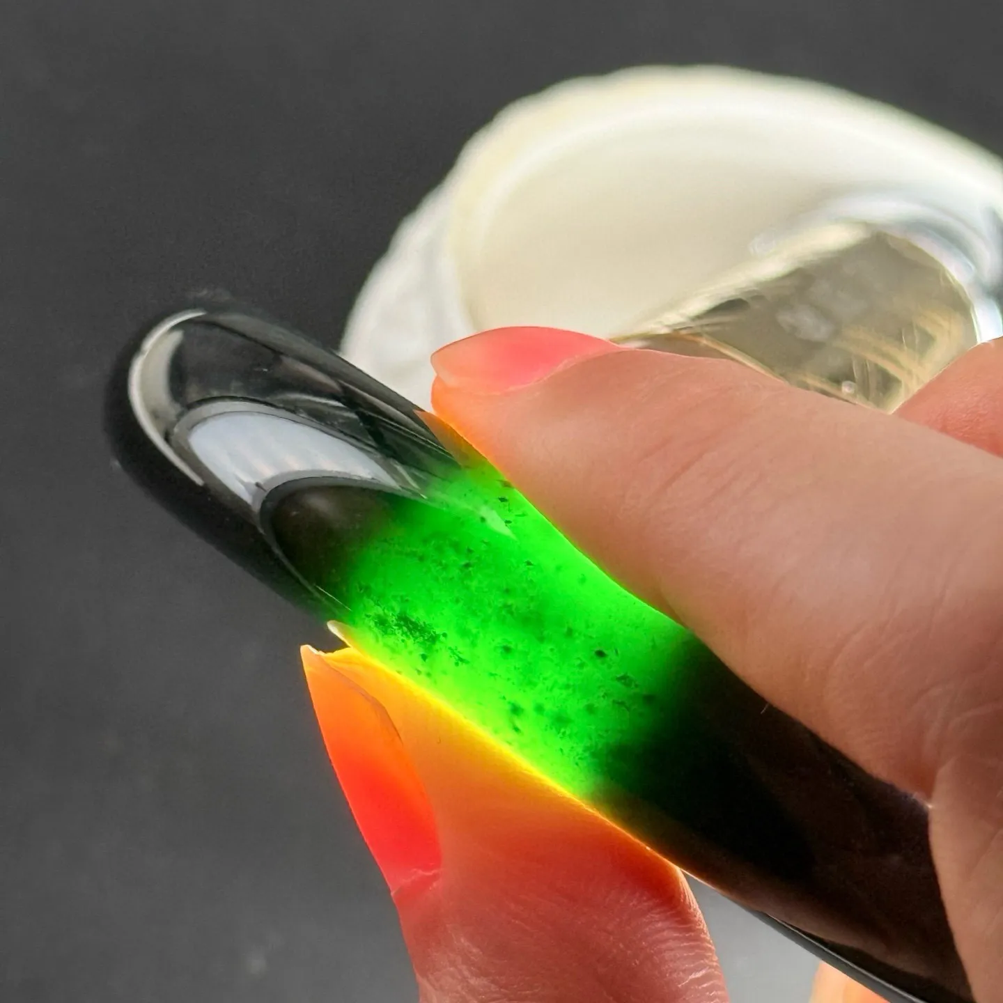 精品墨翠雪花棉手镯 种好色正 黑度极好 打灯通透 油性十足 尺寸57