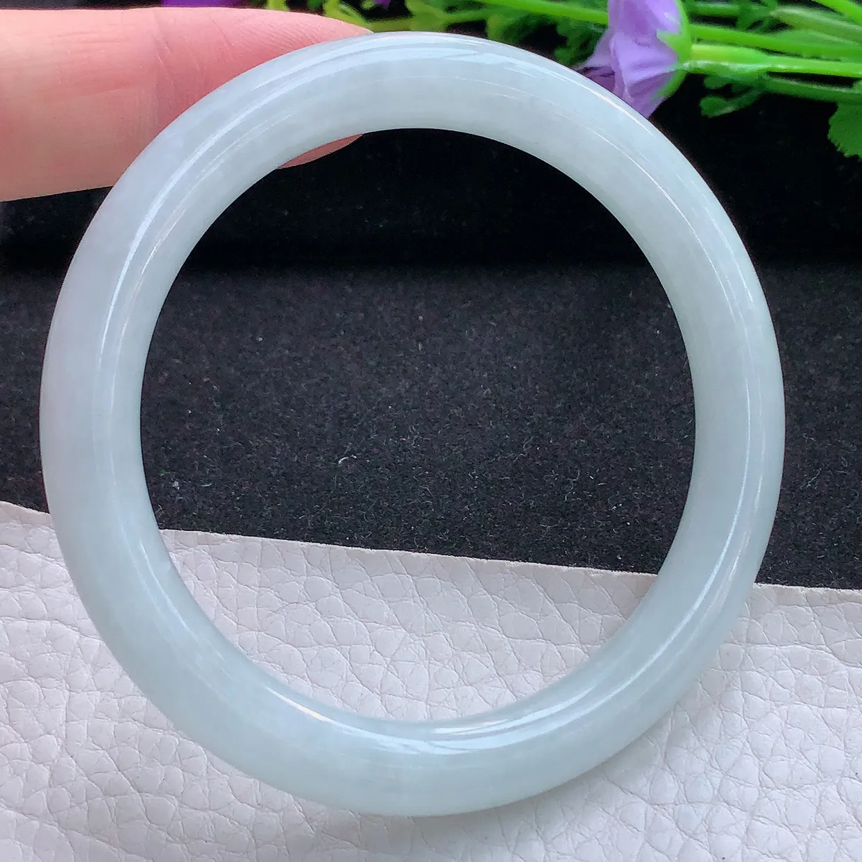 ee实拍57*8.2*8.8叮当镯 天然翡翠A货手镯浅绿水润圆条玉镯子 美人镯