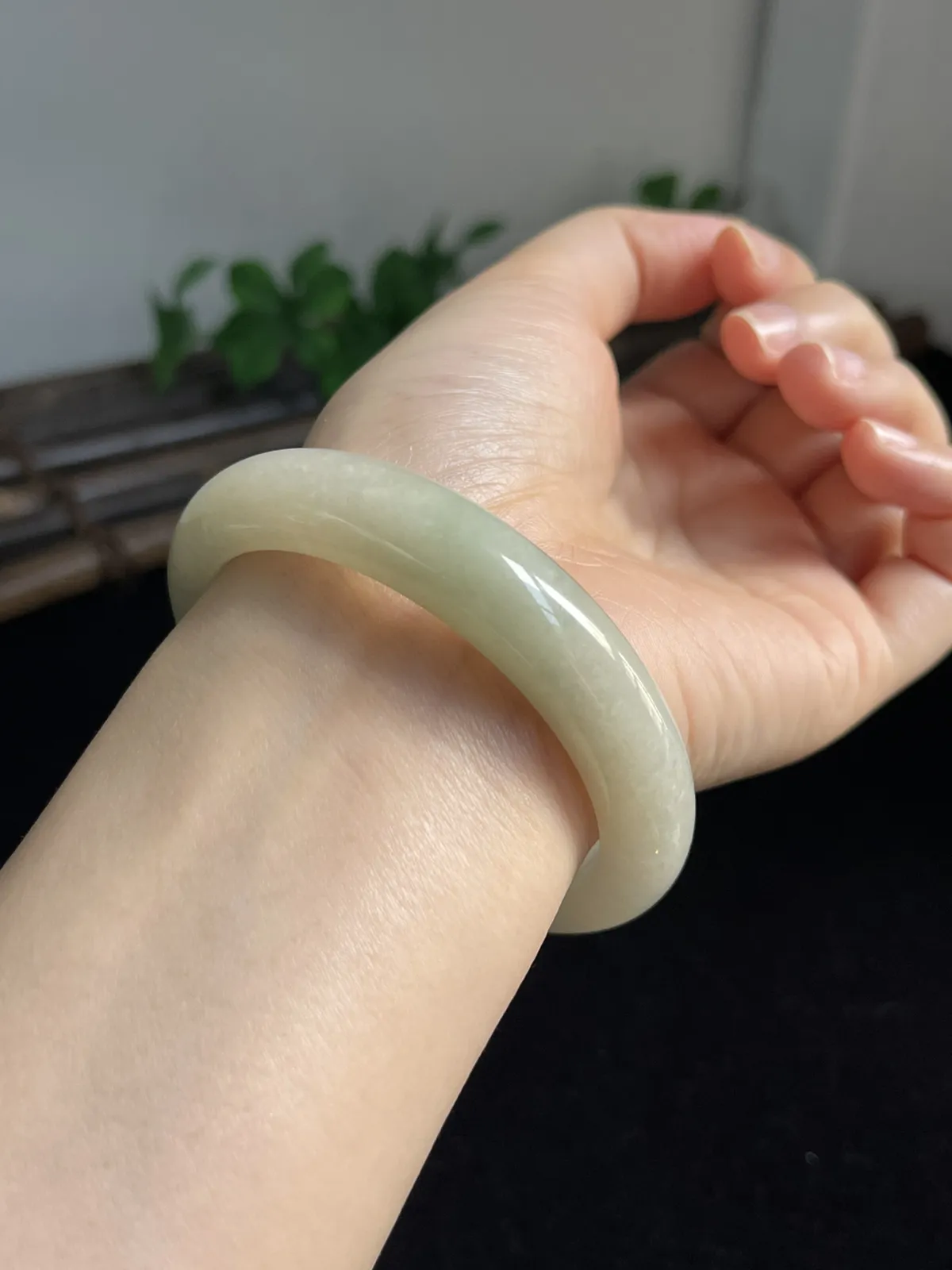 正圈56圈口，翡翠糯化种黄色手镯