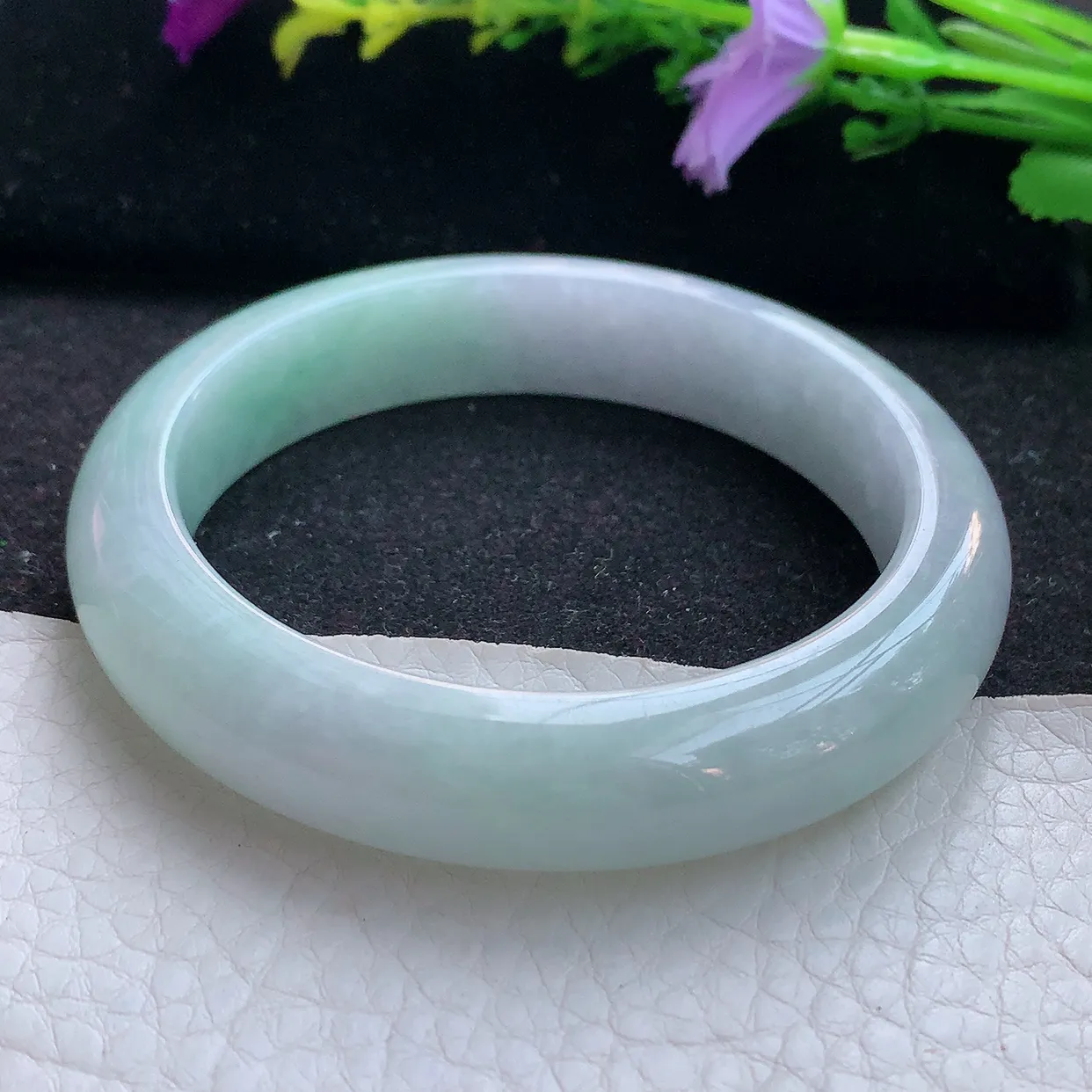 js实拍54.5*12*8.4平安镯 翡翠A货手镯水润半山水宽边正圈玉镯子