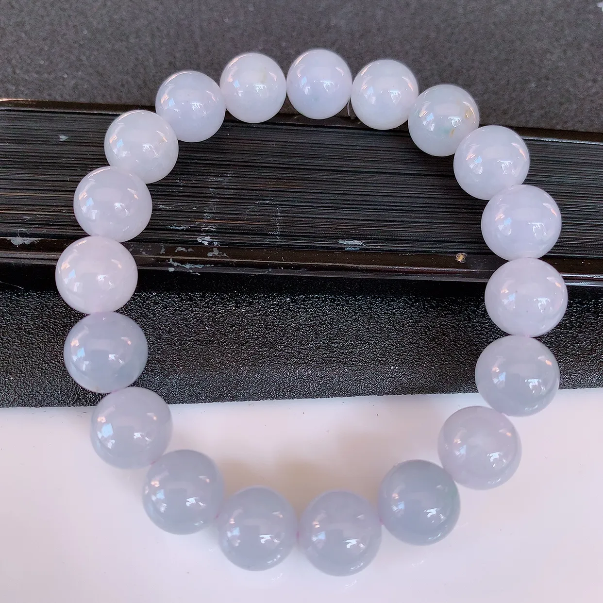 自然光实拍，冰润紫罗兰翡翠手串手链，种老水足，冰清玉润  颜色漂亮  #57.28取一尺寸10