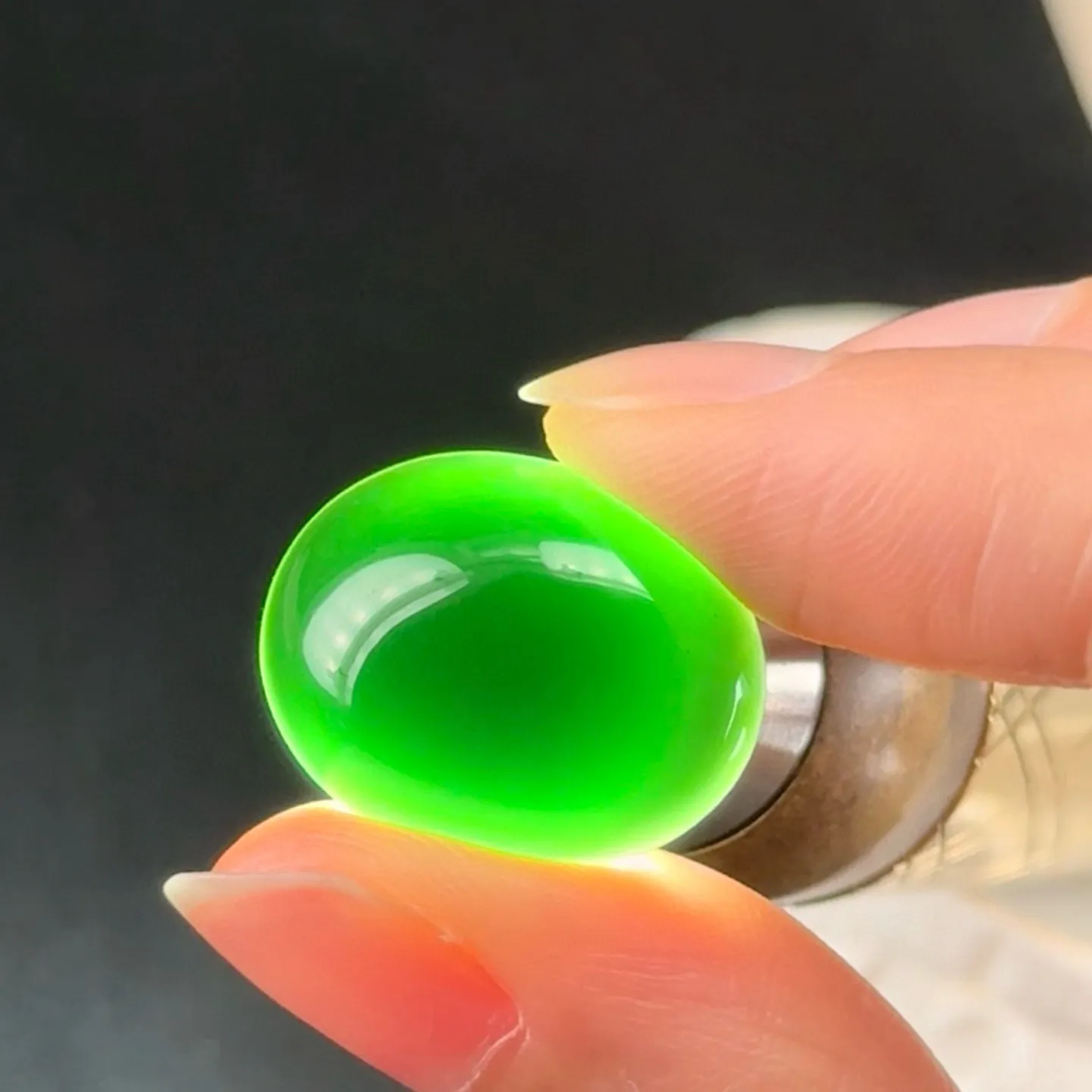 墨翠裸石蛋面 种好色正 黑度极好 打灯通透 油性十足  尺寸21