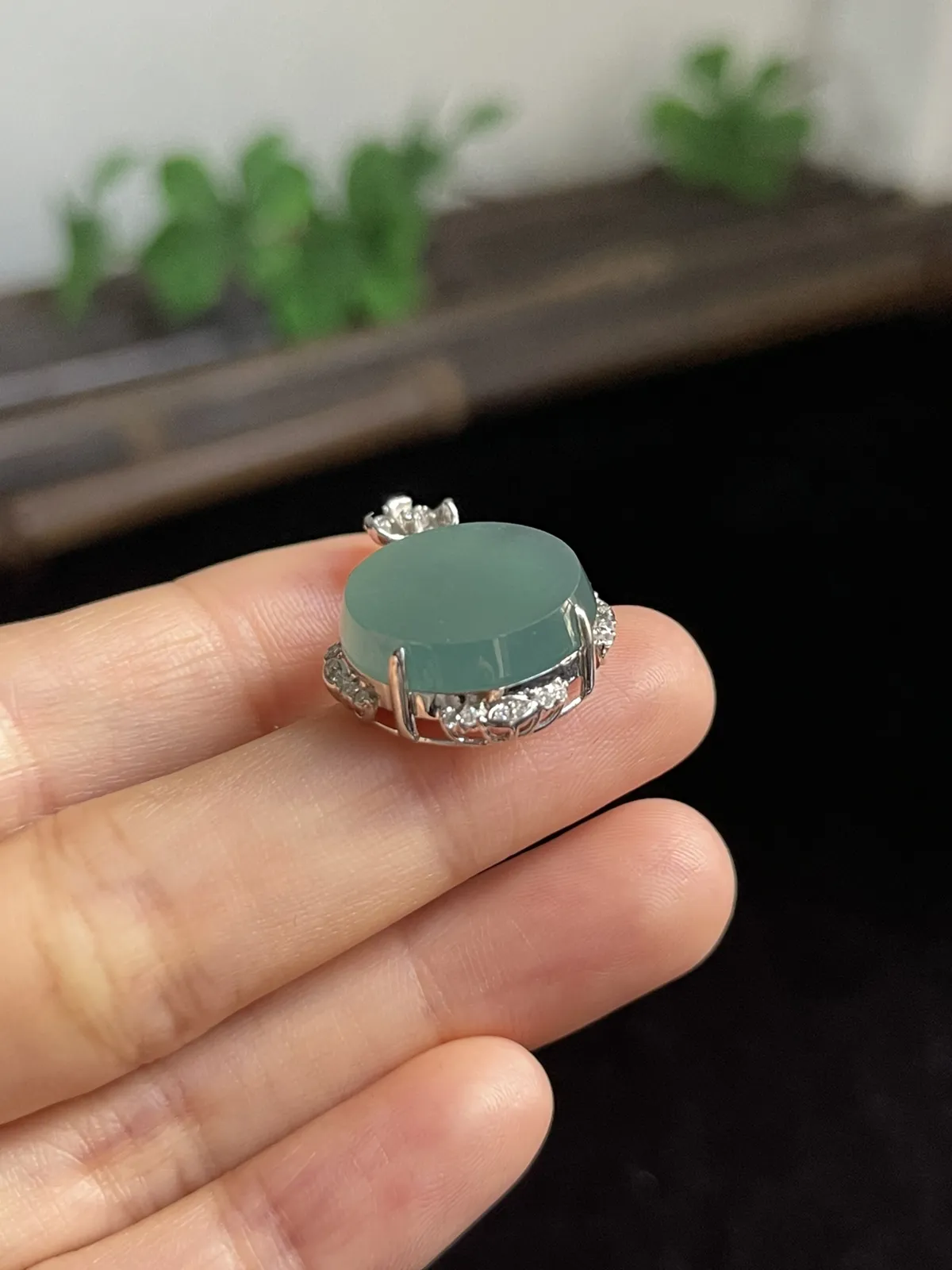 翡翠挂坠，印记：G18K