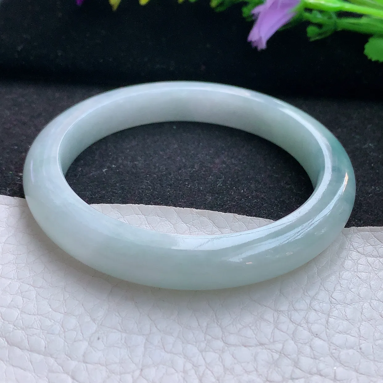 js实拍56*11.6*7.3平安镯 天然翡翠A货手镯水润飘花秀气宽边正圈玉镯子