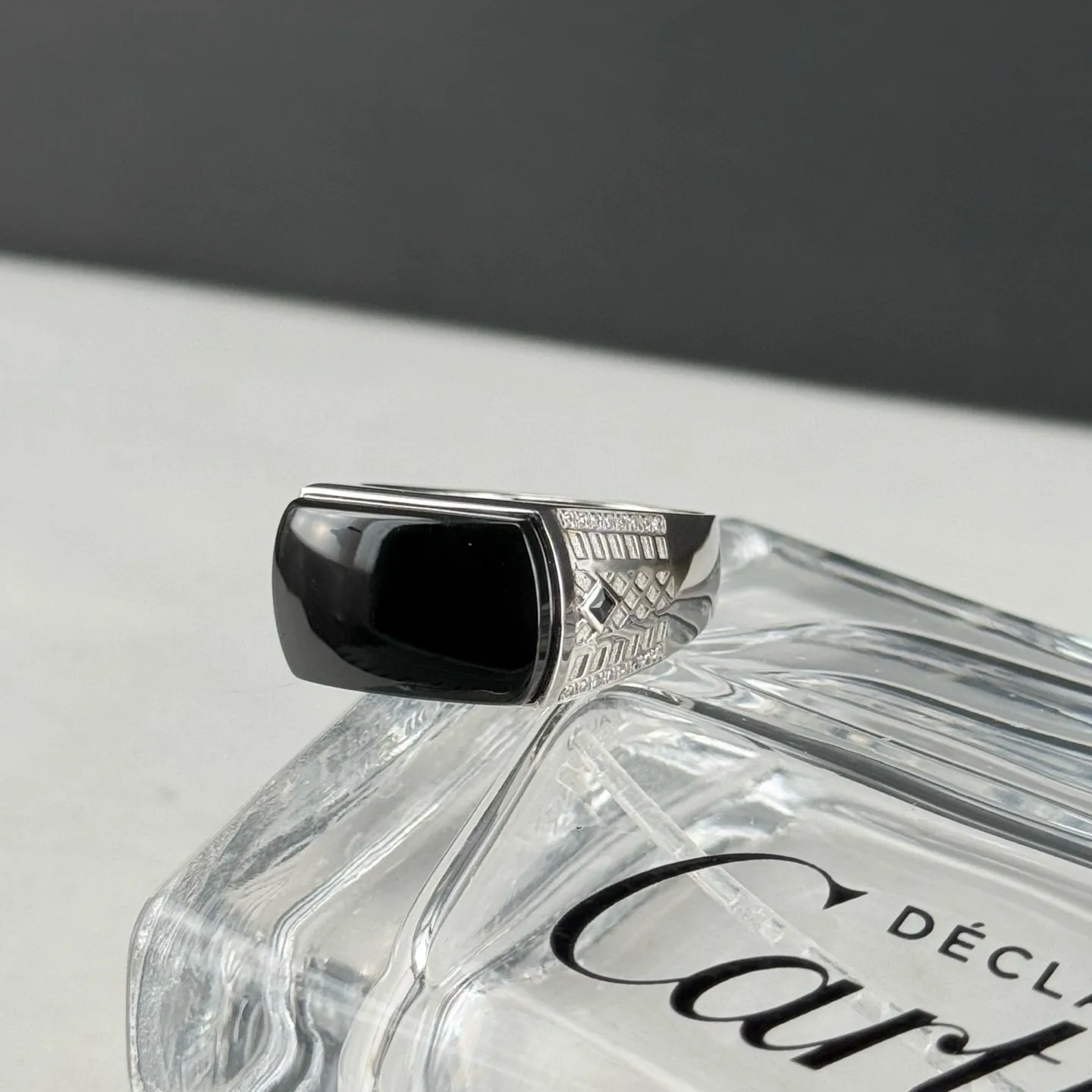 精品18k墨翠马鞍男戒 重金豪镶 打灯通透 油性十足 尺寸17.3