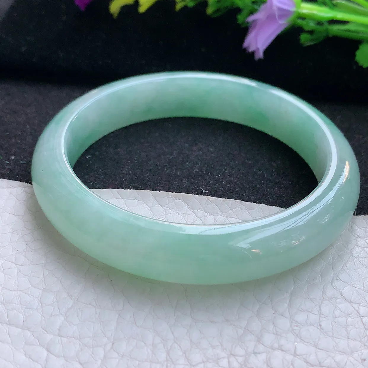 xx实拍57*12*8.3平安镯 天然翡翠A货手镯冰绿纯美宽边正圈玉镯子