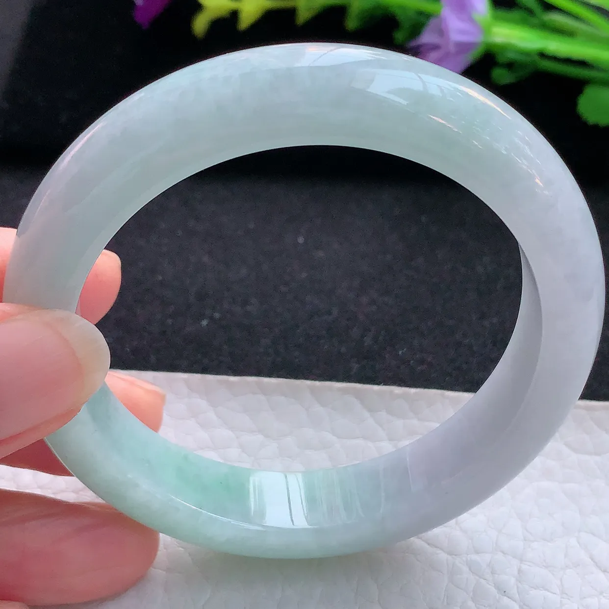 js实拍54.5*12*8.4平安镯 翡翠A货手镯水润半山水宽边正圈玉镯子