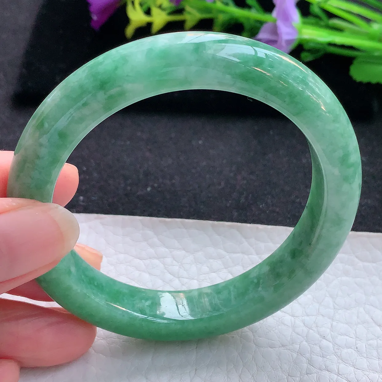 js实拍55*11.5*8平安镯 天然翡翠A货手镯满绿宽边正圈玉镯子