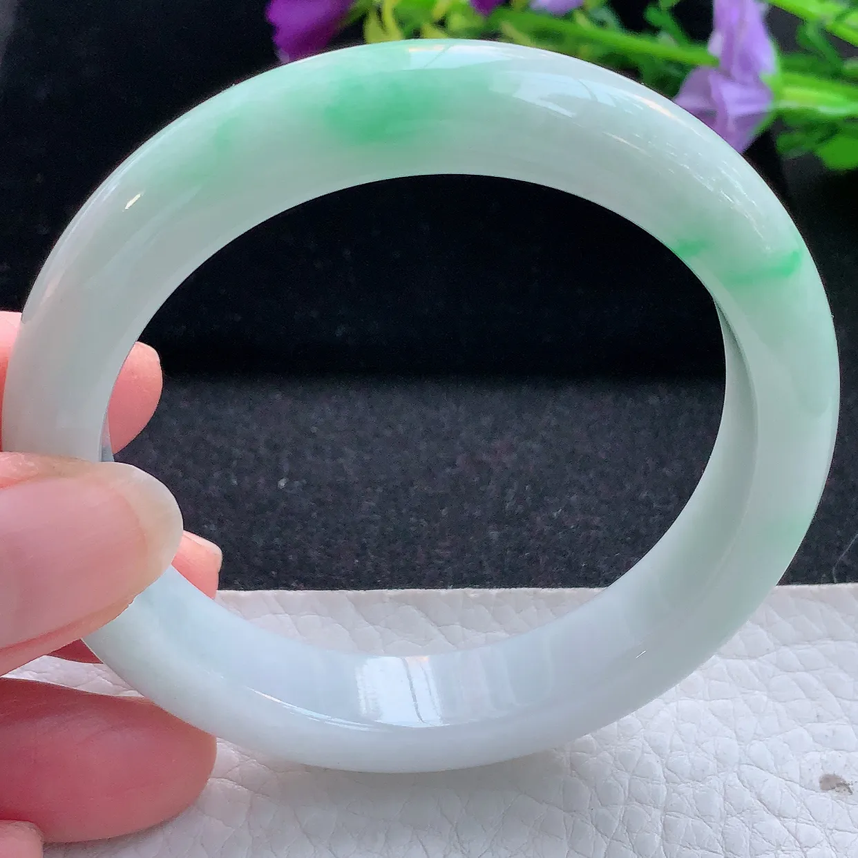 yh实拍56.5*11.8*8.5平安镯 天然翡翠A货手镯白底青宽边玉镯子