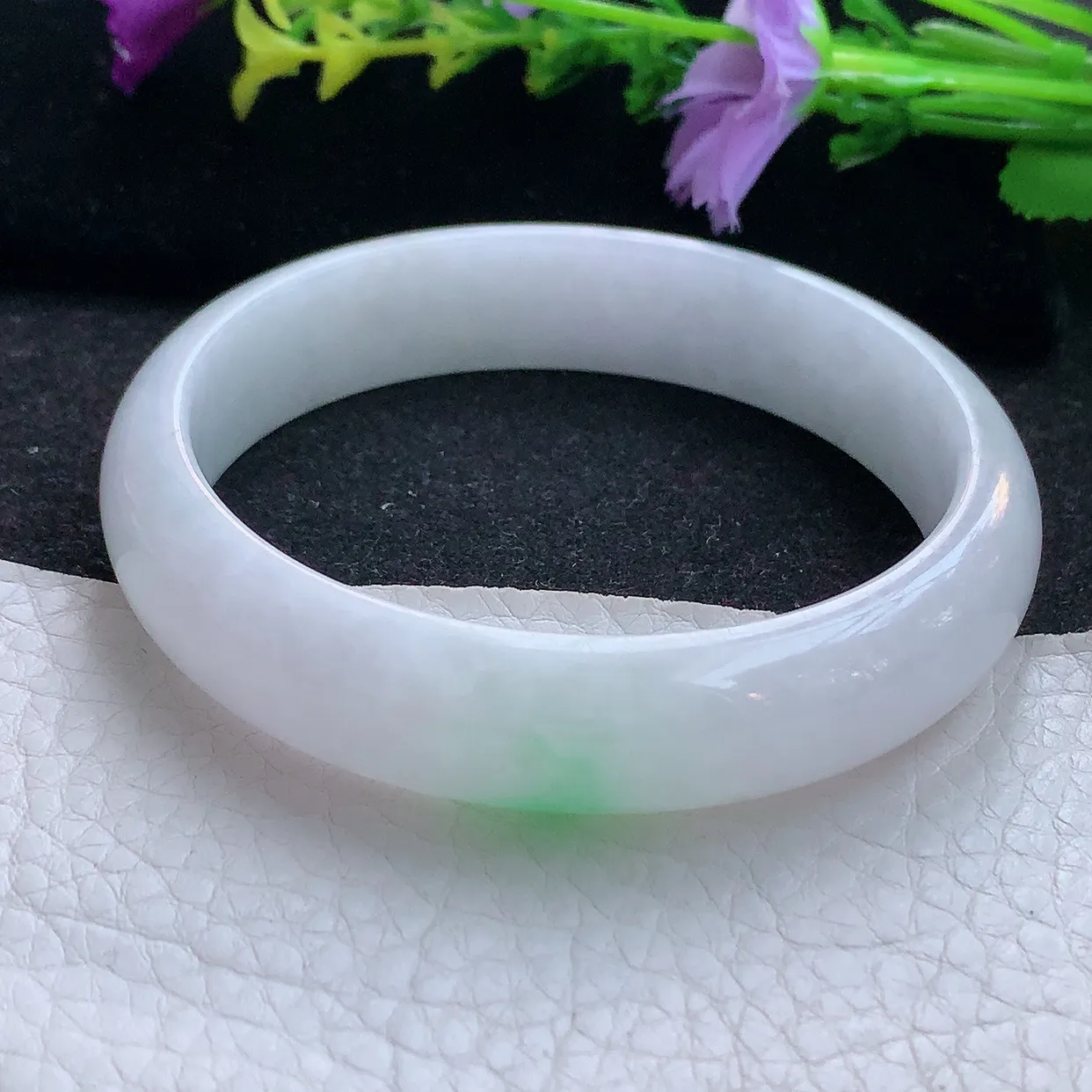 ee实拍59*13.5*7平安镯 天然翡翠A货手镯白底青宽边正圈玉镯子