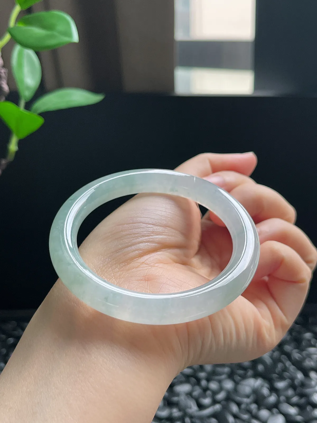 圆镯53.8圈口，翡翠冰糯种白色手镯