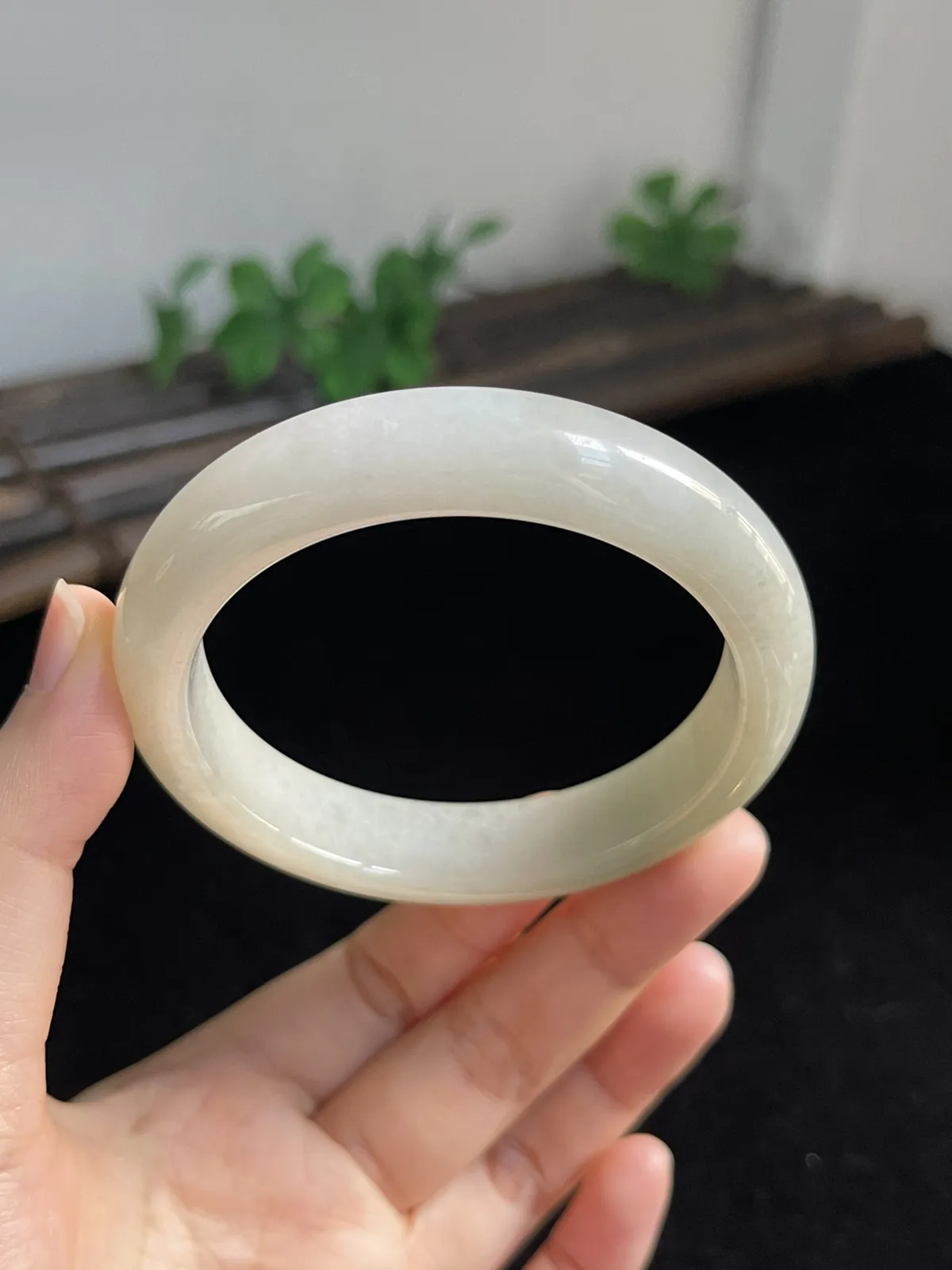 正圈56圈口，翡翠糯化种黄色手镯