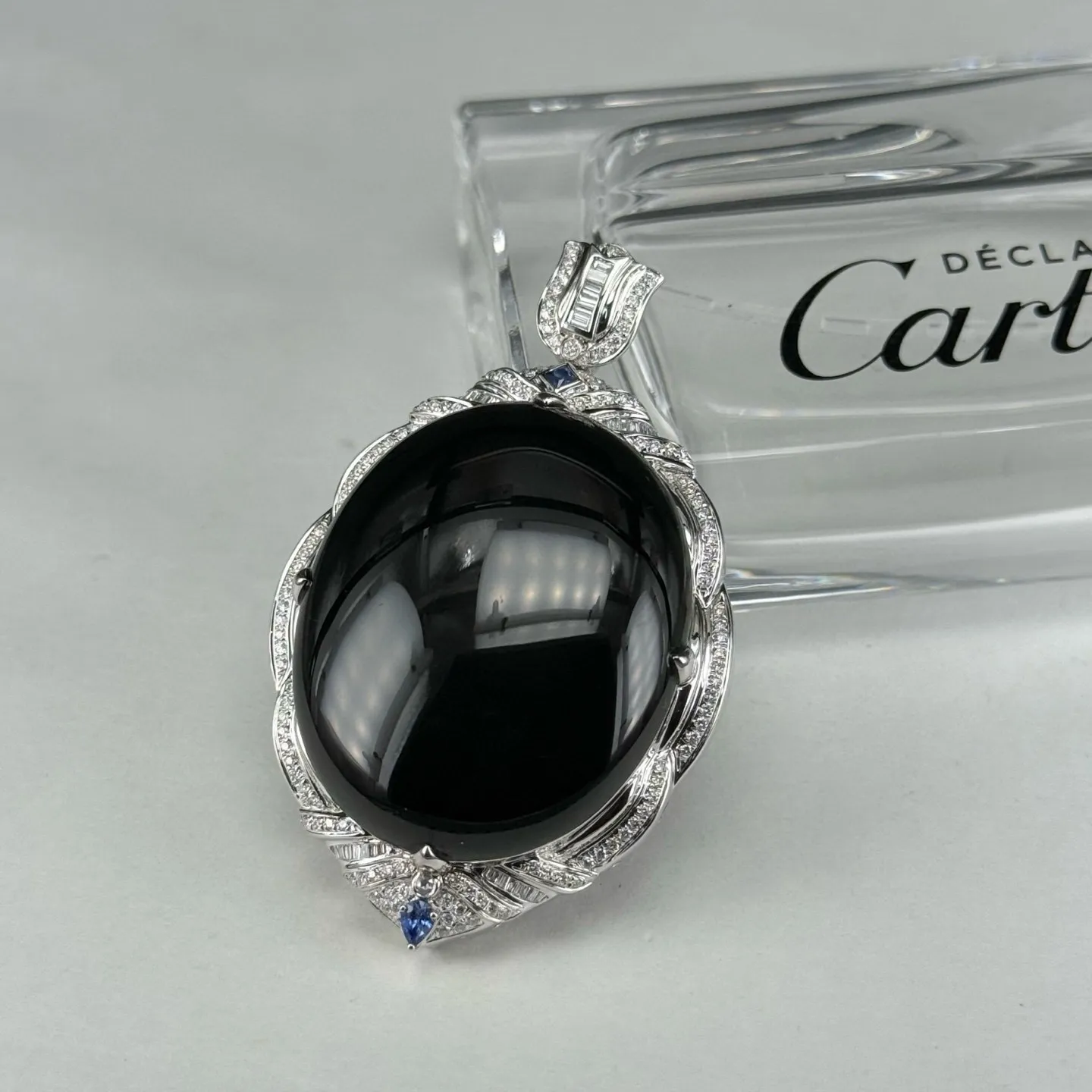 精品18k墨翠蛋面吊坠 种好色正 黑度极好 打灯通透 油性十足 尺寸56.6