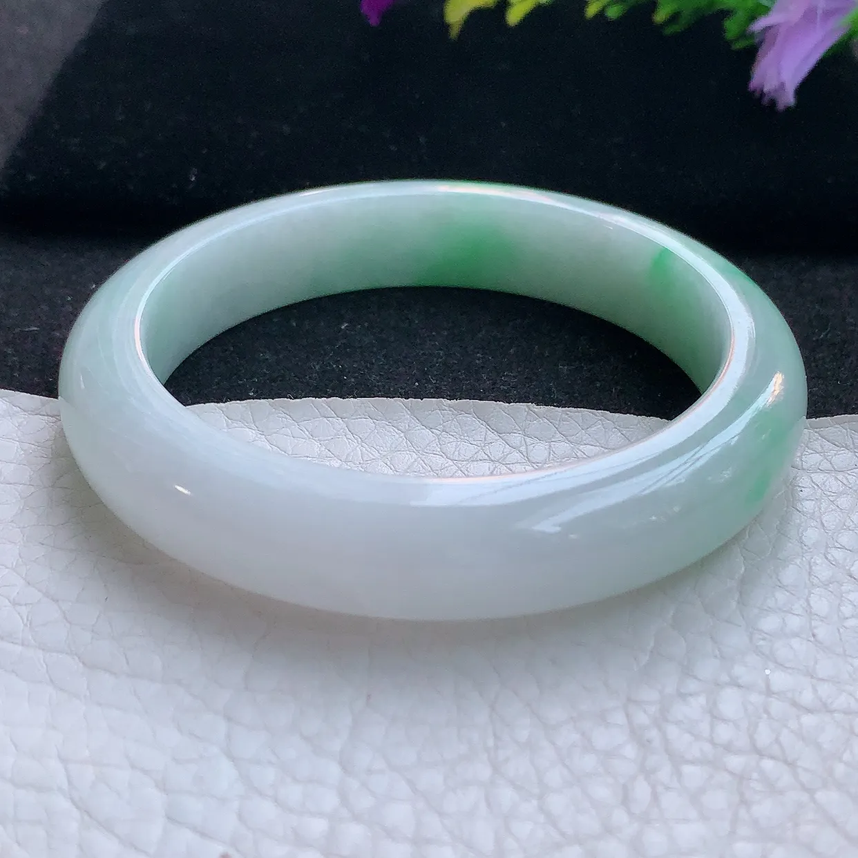 yh实拍56.5*11.8*8.5平安镯 天然翡翠A货手镯白底青宽边玉镯子