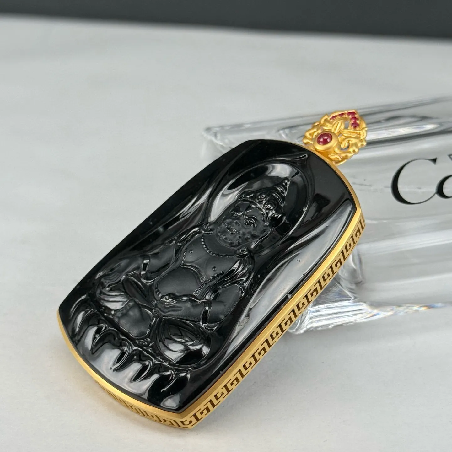 精品18k墨翠黄财神 种好色正 黑度极好 打灯通透 油性十足 尺寸65.9