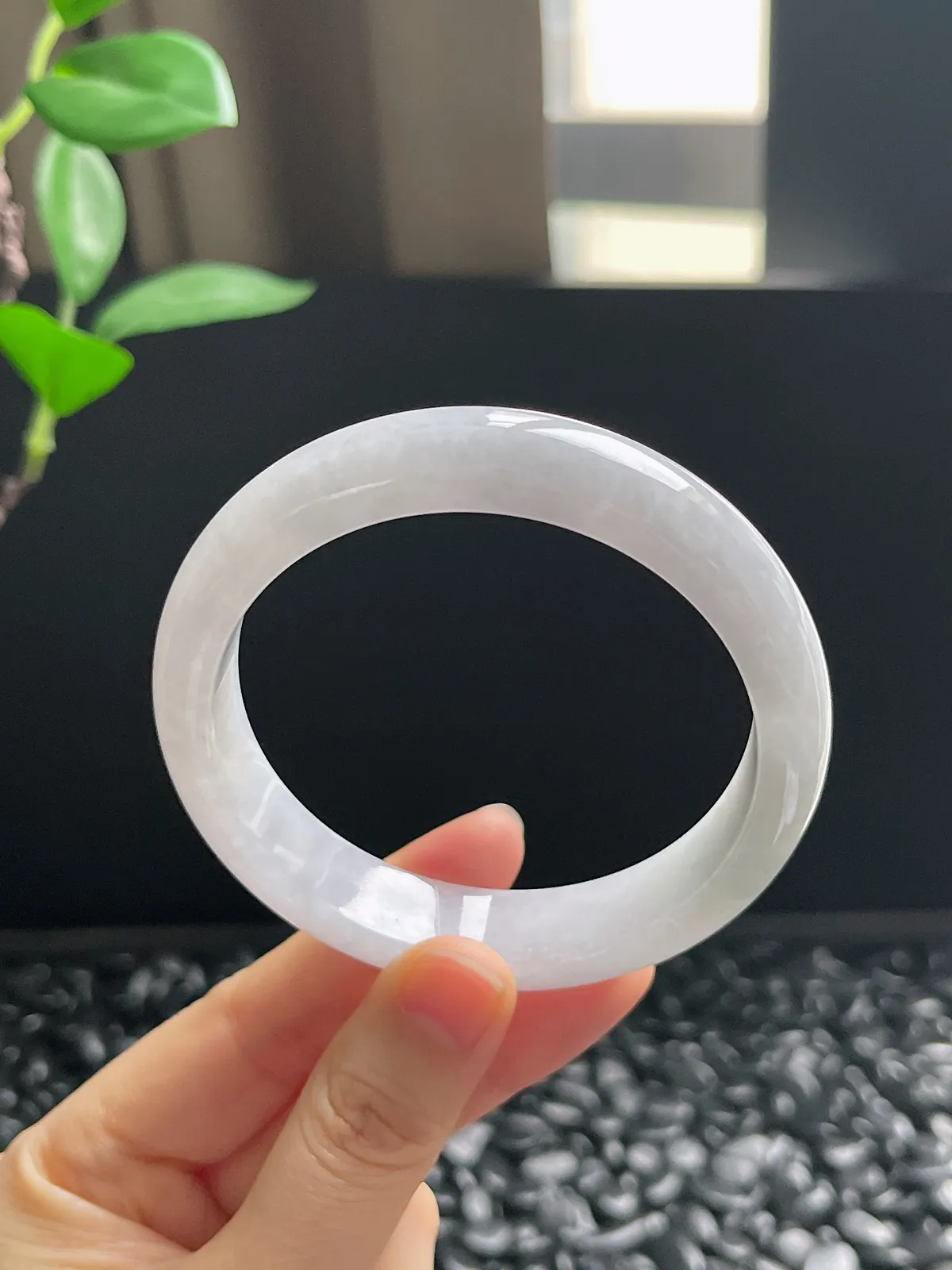 正圈59.5圈口，翡翠糯化种白色手镯