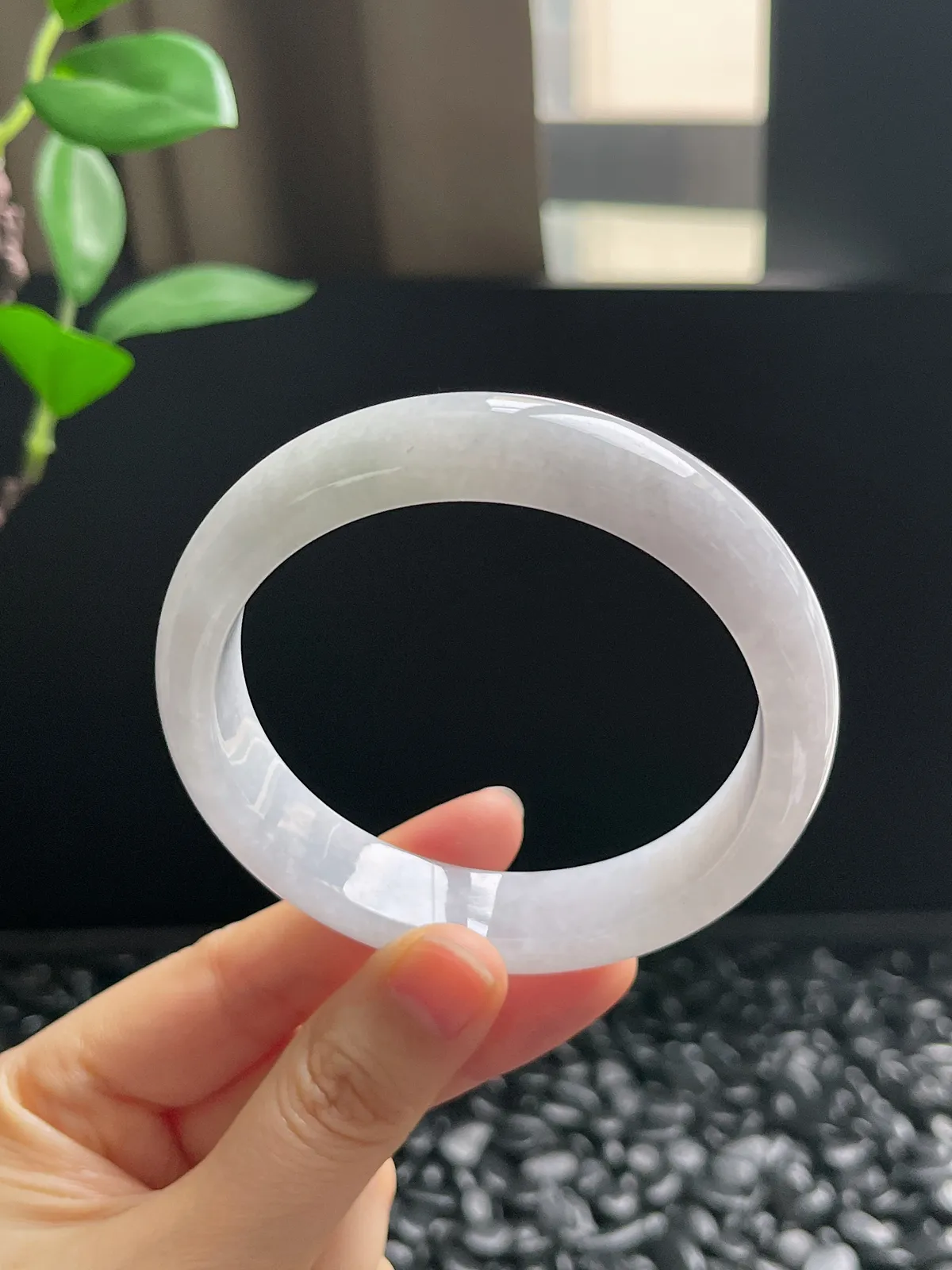 正圈59.5圈口，翡翠糯化种白色手镯