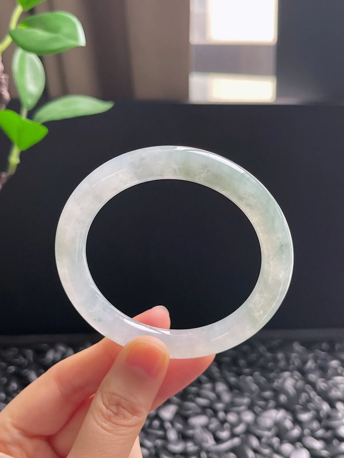 圆镯53.8圈口，翡翠冰糯种白色手镯