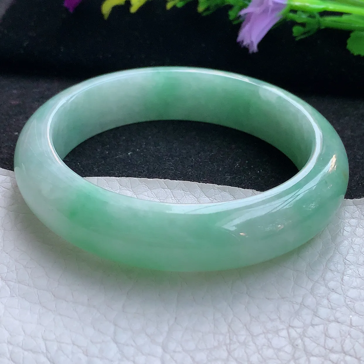 hy实拍58*14.3*8.8平安镯 天然翡翠A货手镯清新飘绿宽边正圈玉镯子