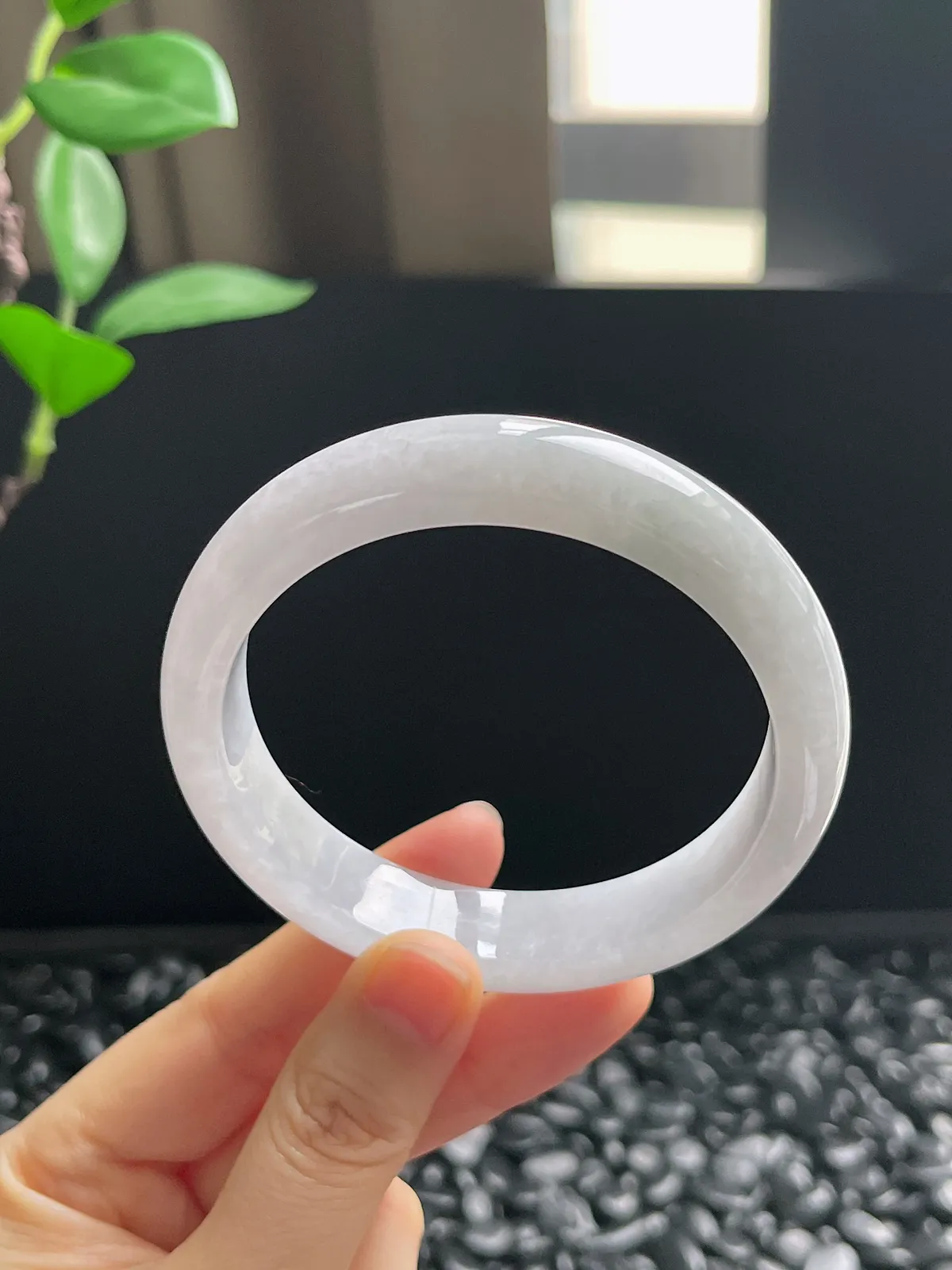 正圈59.5圈口，翡翠糯化种白色手镯