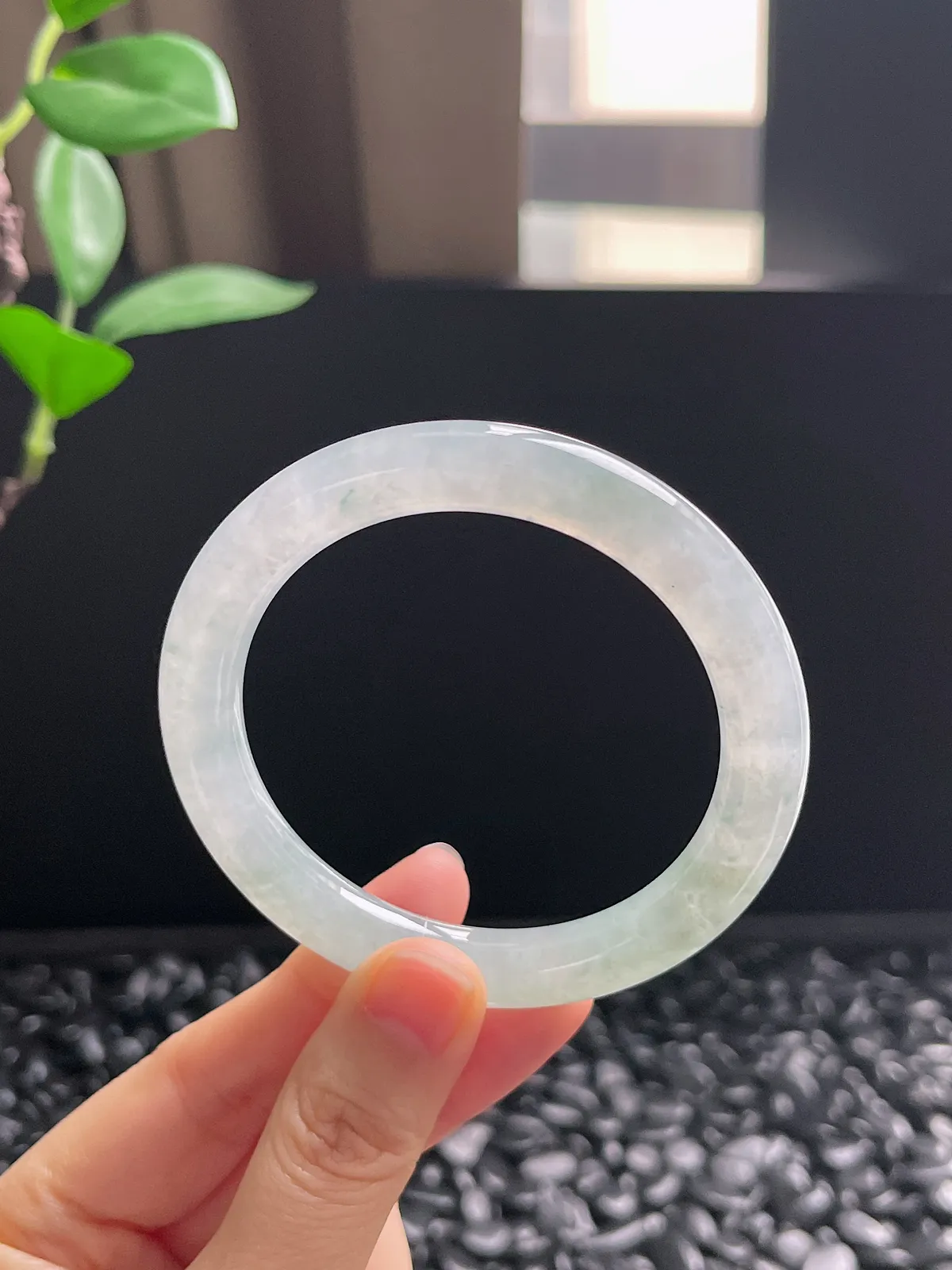 圆镯53.8圈口，翡翠冰糯种白色手镯