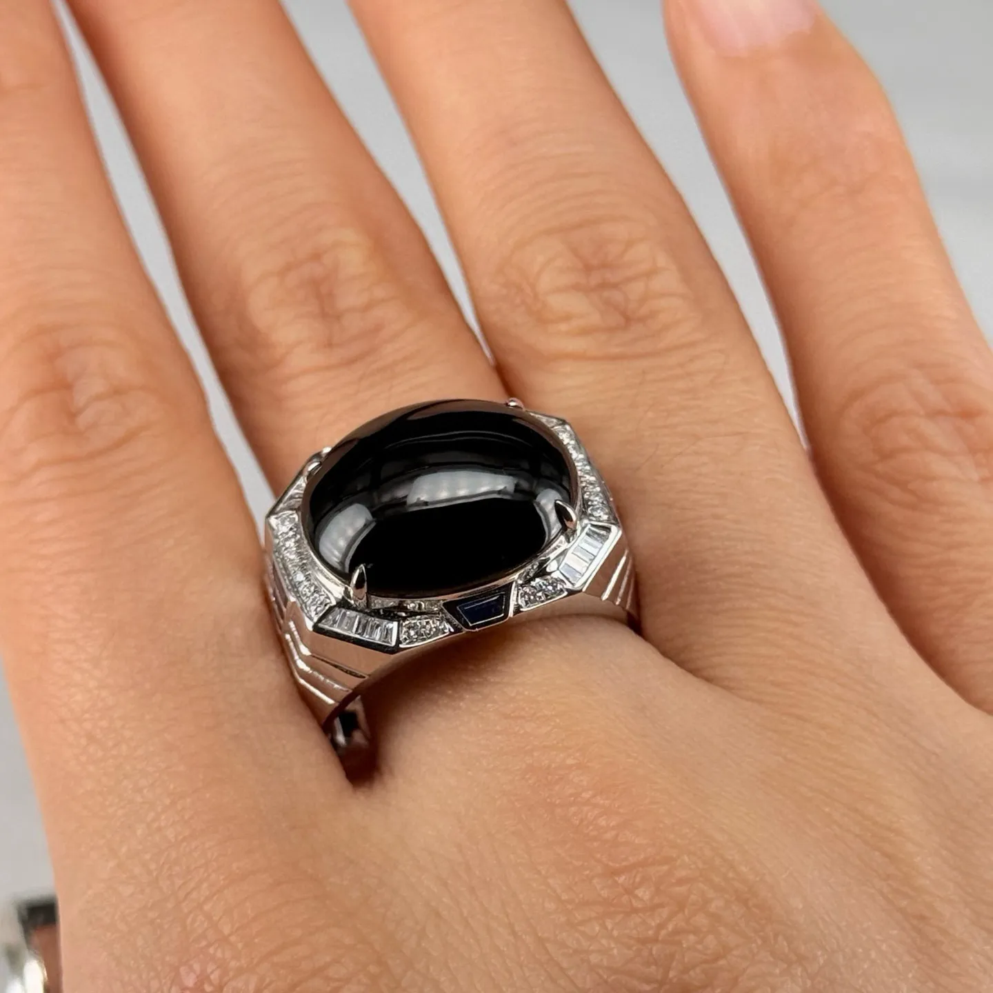 精品18k墨翠蛋面男戒 重金豪镶 打灯通透 油性十足 尺寸16.9