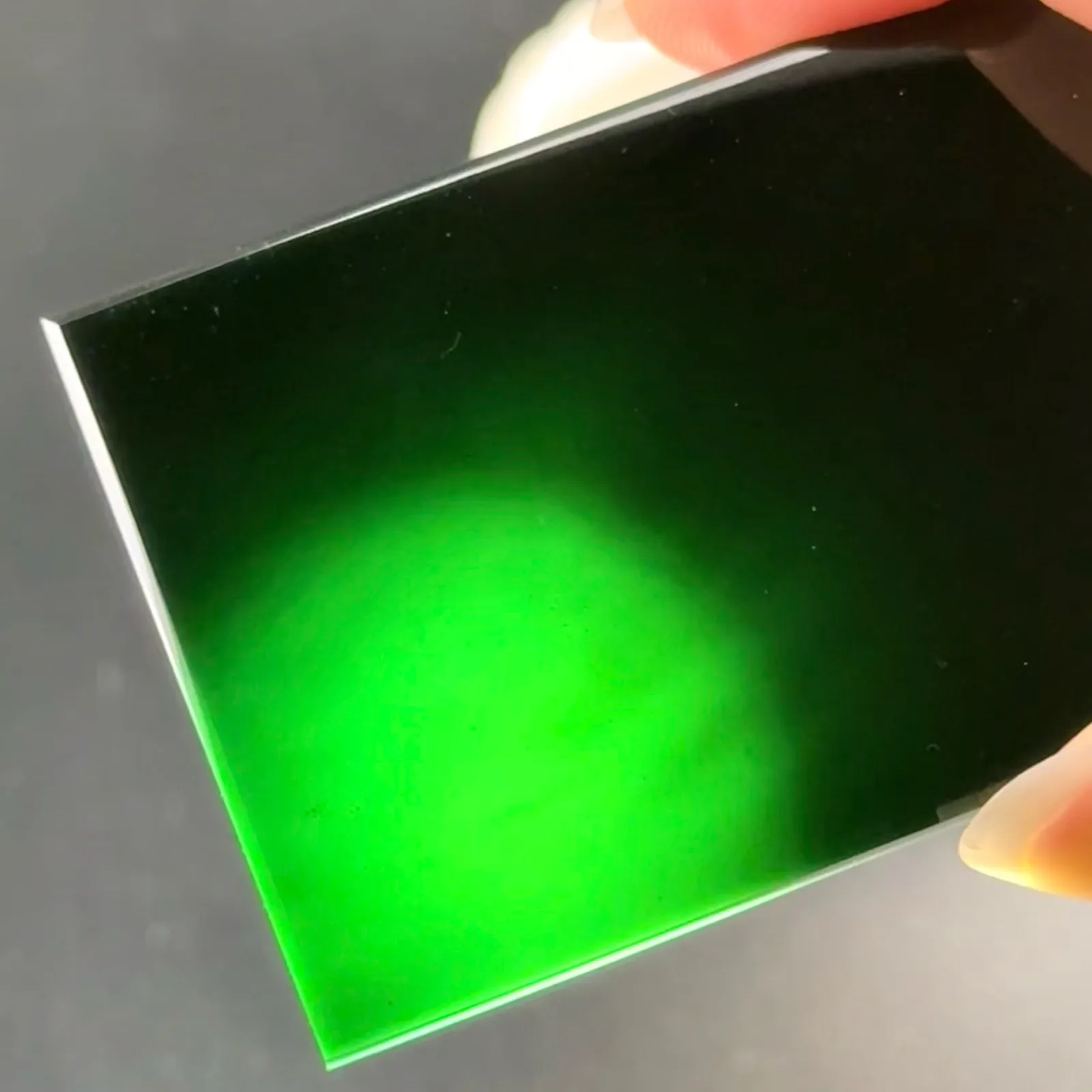 精品墨翠无事牌 种好色正 黑度极好 打灯通透 油性十足 尺寸54.6