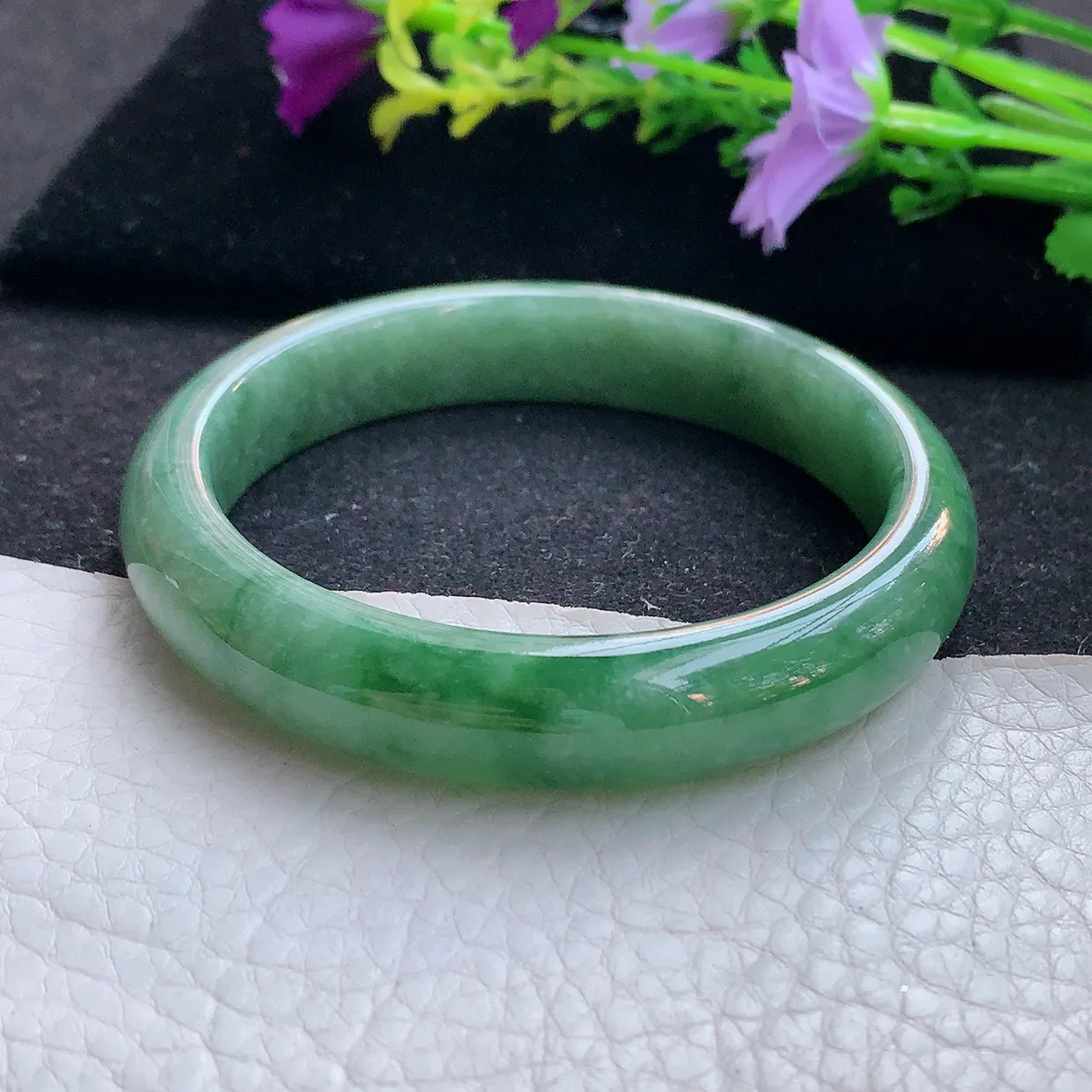 xx实拍56*11.8*7.6平安镯 天然翡翠A货手镯水润辣绿宽边正圈玉镯子