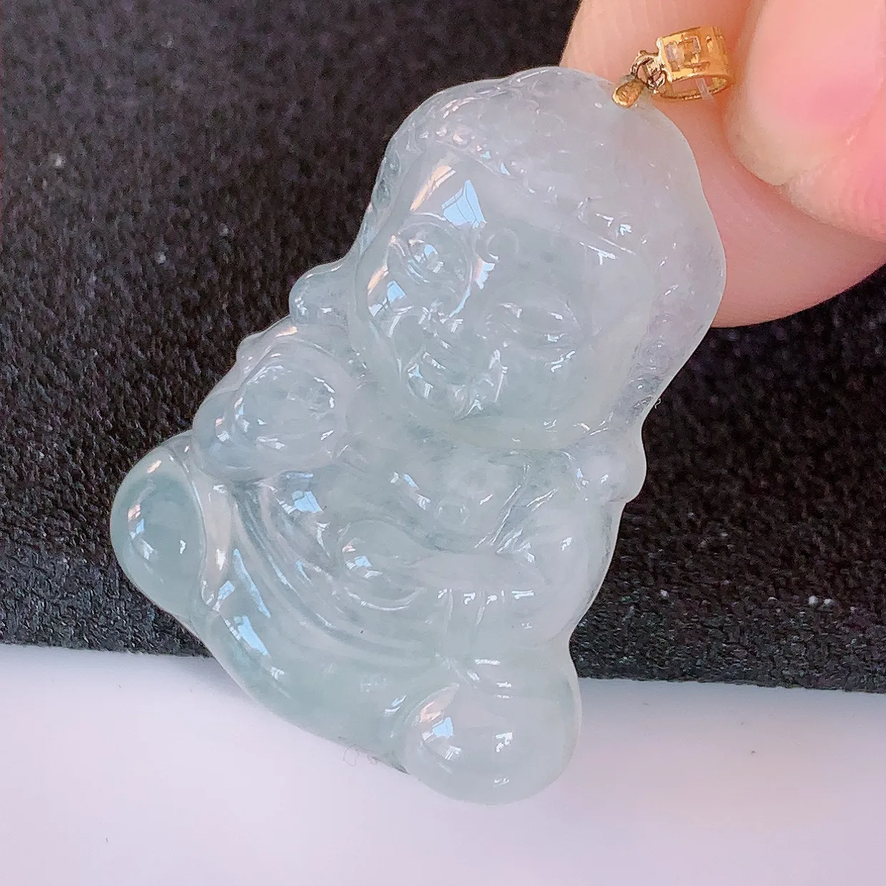 18K金镶嵌冰胶翡翠保平安宝宝佛吊坠，一生平安，玉质莹润，佩戴佳品，#49.28