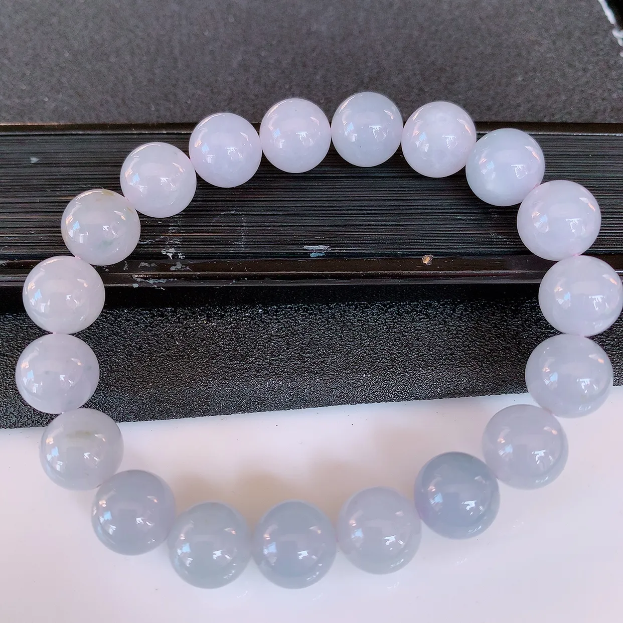 自然光实拍，冰润紫罗兰翡翠手串手链，种老水足，冰清玉润  颜色漂亮  #57.28取一尺寸10