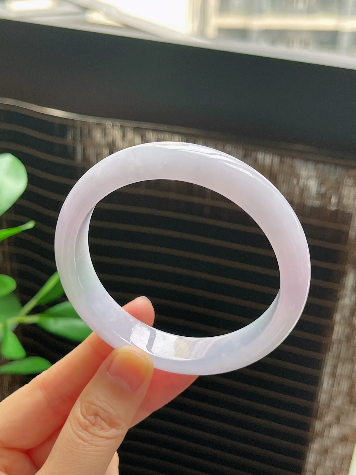 正圈59.4圈口，翡翠糯化种淡紫色手镯