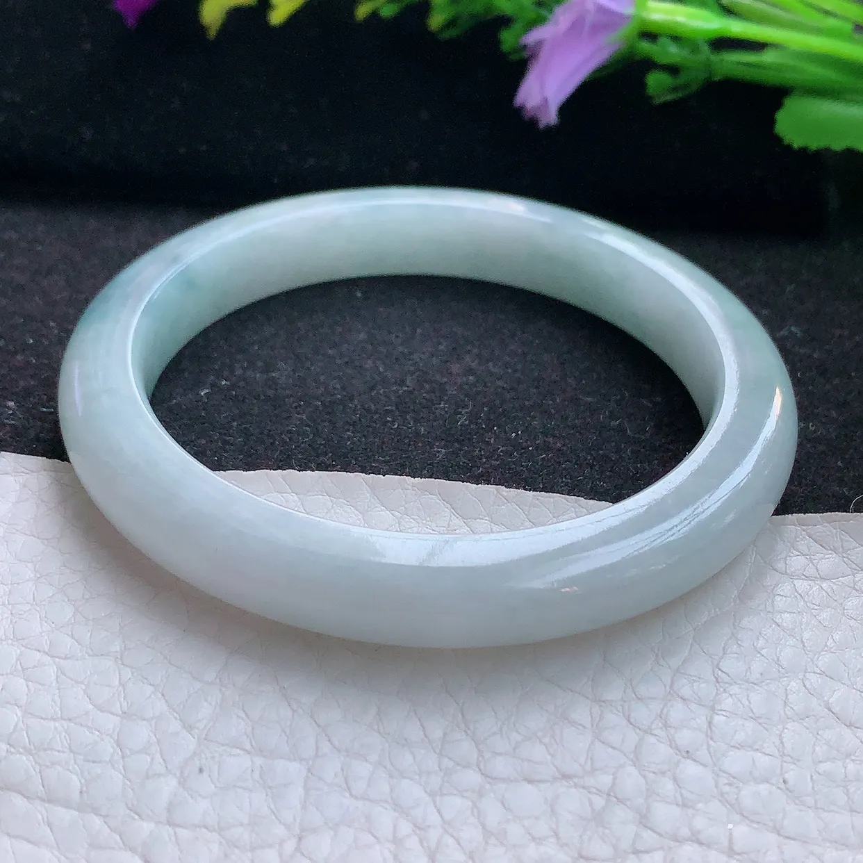 js实拍56*11.6*7.3平安镯 天然翡翠A货手镯水润飘花秀气宽边正圈玉镯子