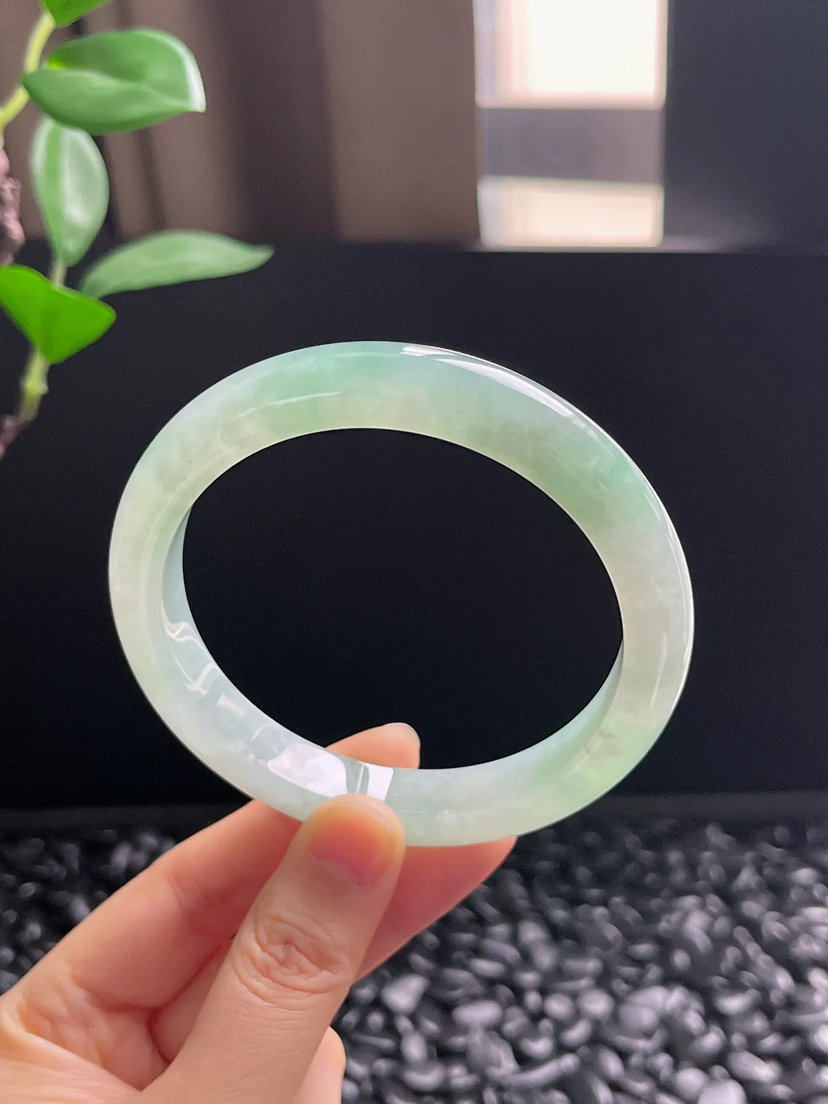 正圈62圈口，翡翠冰糯种绿色手镯