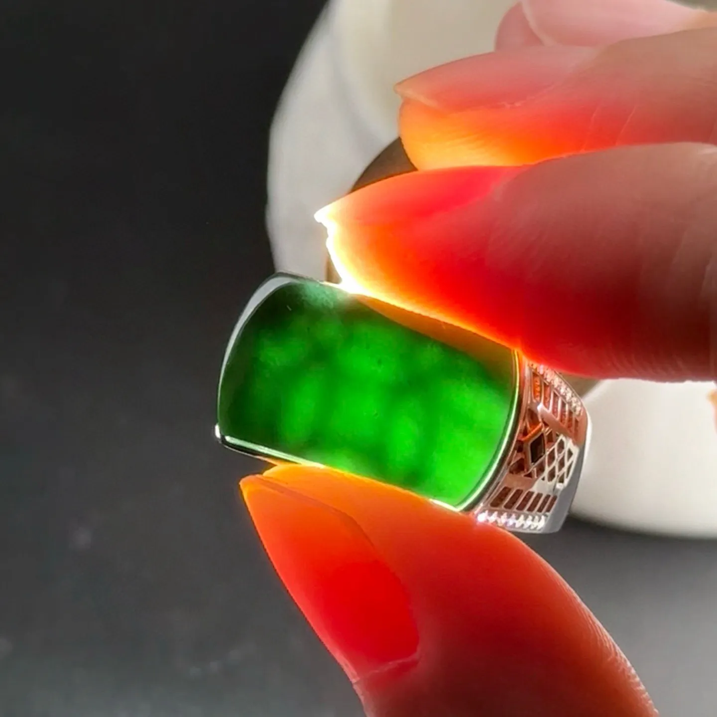 精品18k墨翠马鞍男戒 重金豪镶 打灯通透 油性十足 尺寸17.3