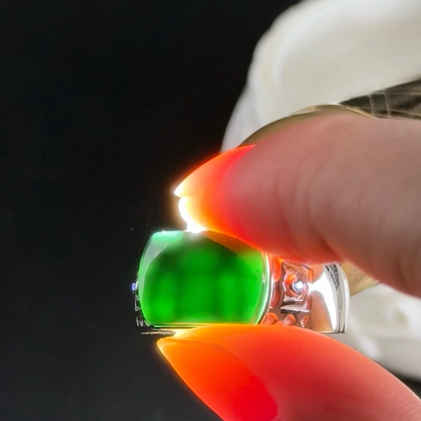 精品18k墨翠马鞍男戒 重金豪镶 打灯通透 油性十足 尺寸12.8