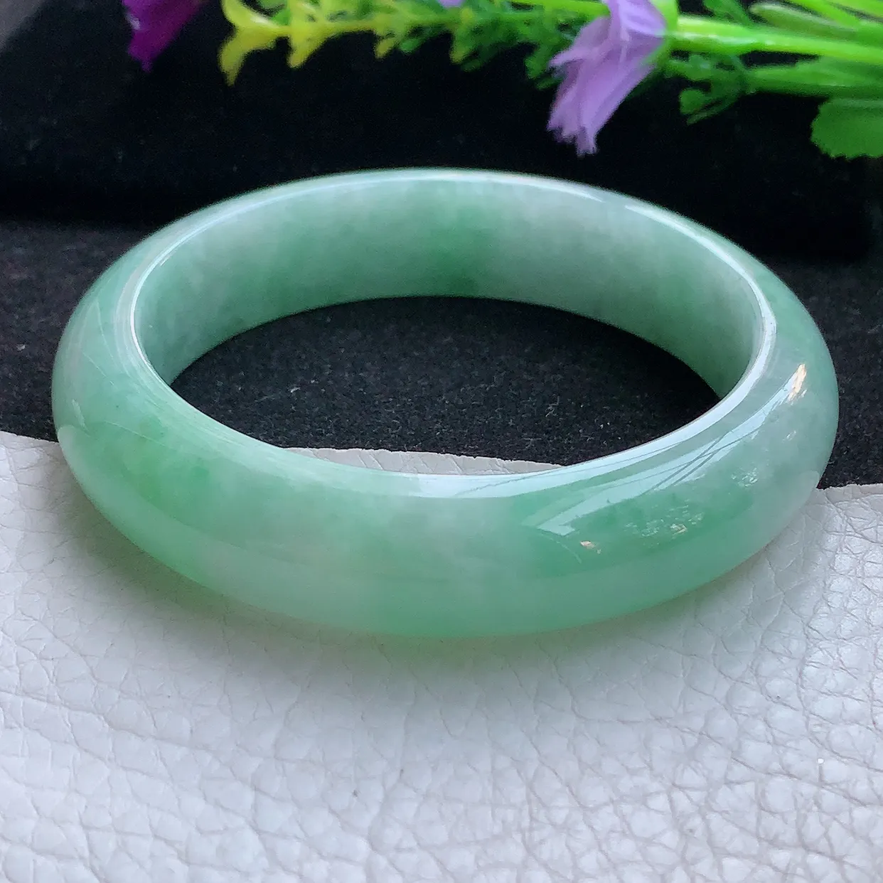 hy实拍58*14.3*8.8平安镯 天然翡翠A货手镯清新飘绿宽边正圈玉镯子