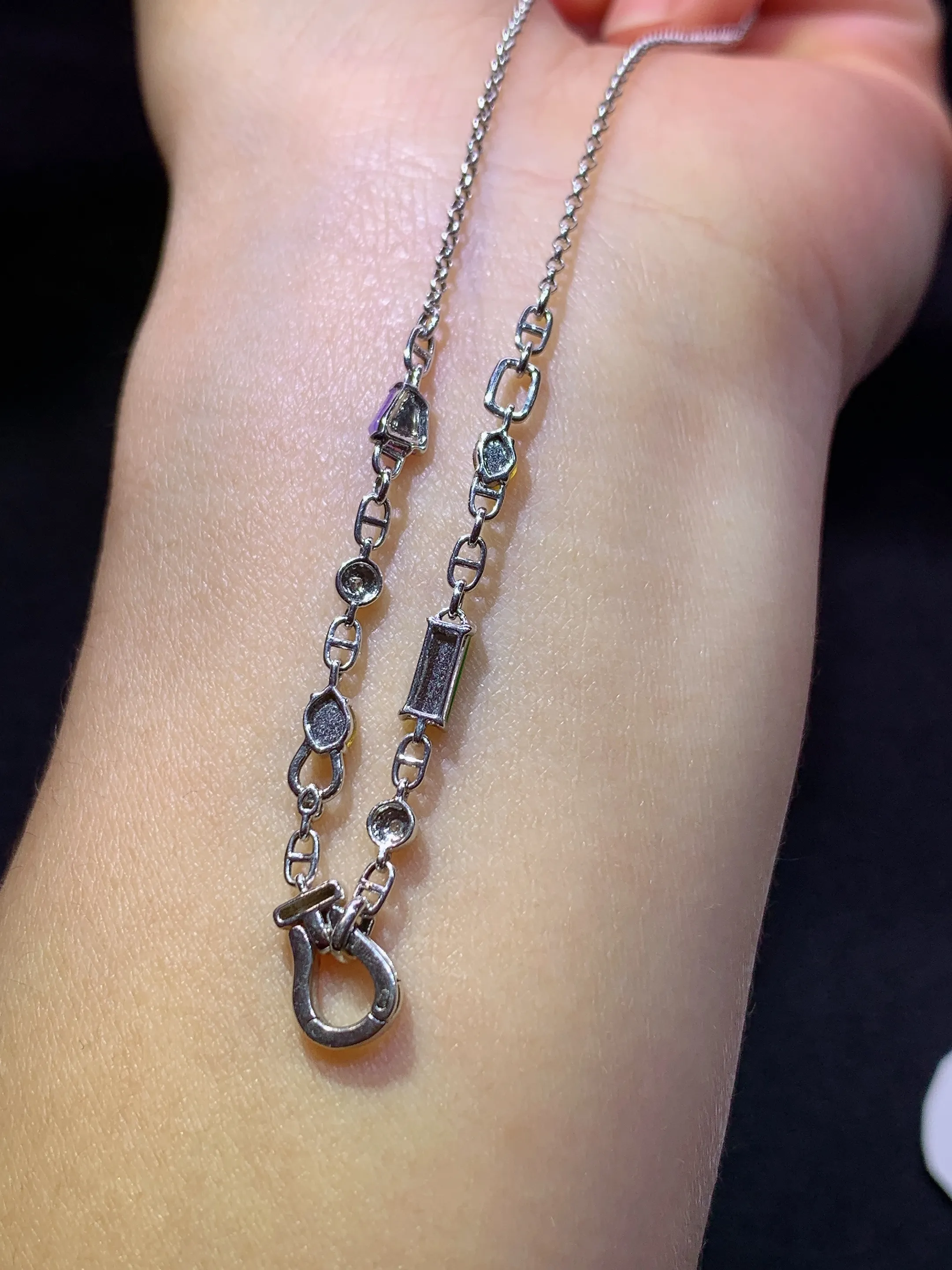 冰种三彩蛋面多用链，18k金镶嵌，款式新颖，冰润鲜艳，种水足，裸石尺寸3.6*3*2.5